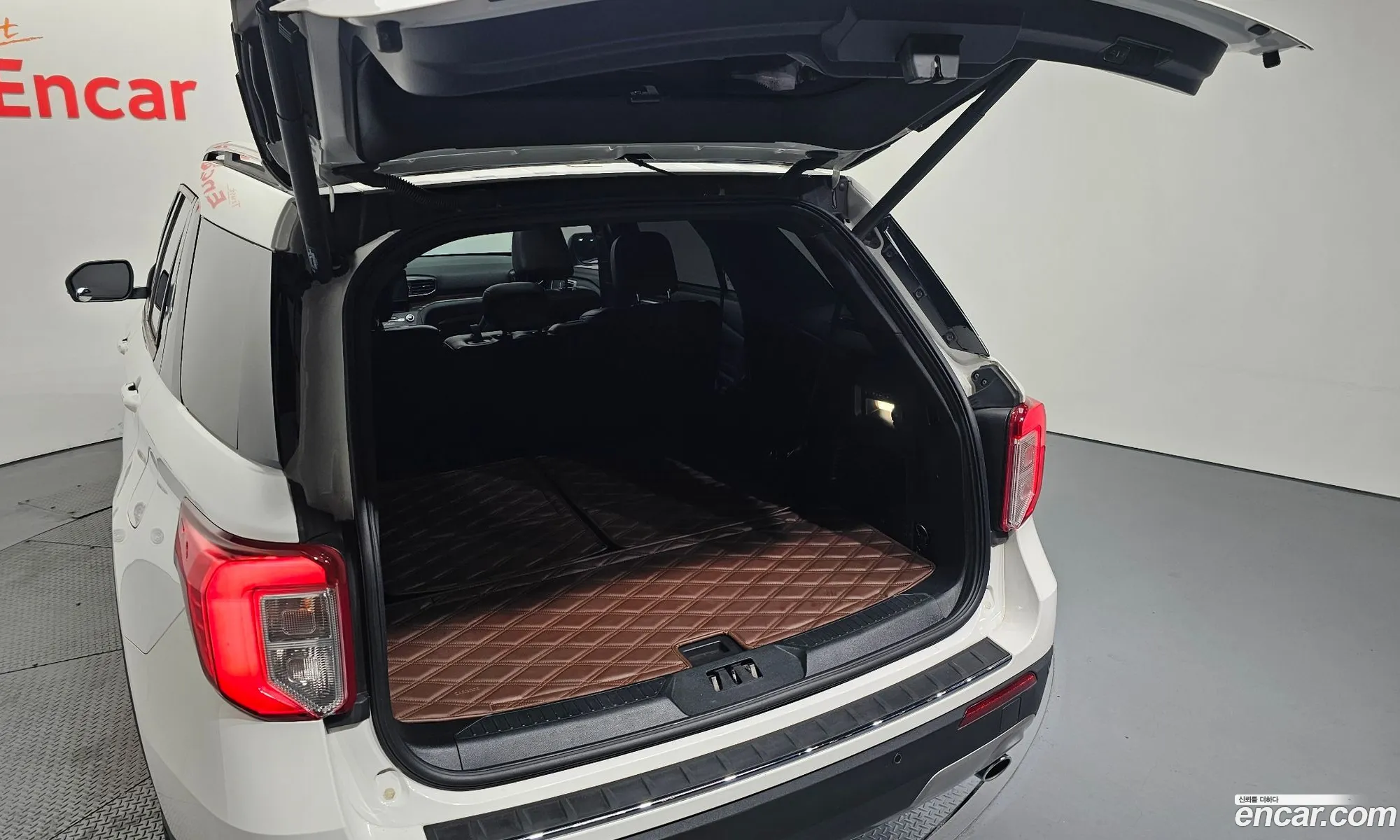 Ford Explorer 6th Gen 2020 1FMSK8FH7LGA74361 — 18