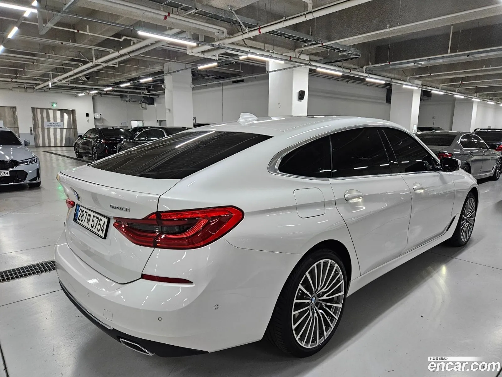 BMW 6 Series GT 2021 — 10