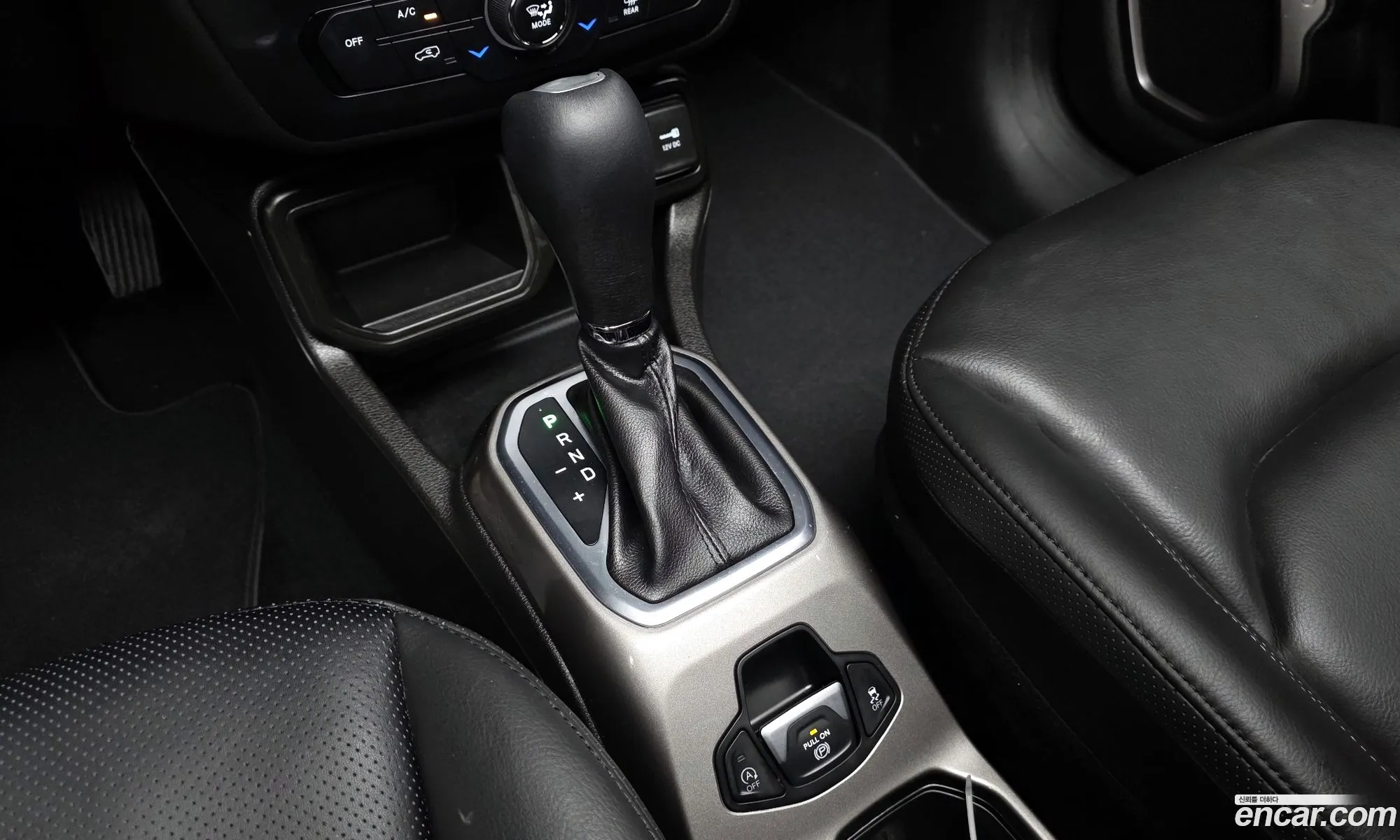 Jeep Renegade 2022 — 32