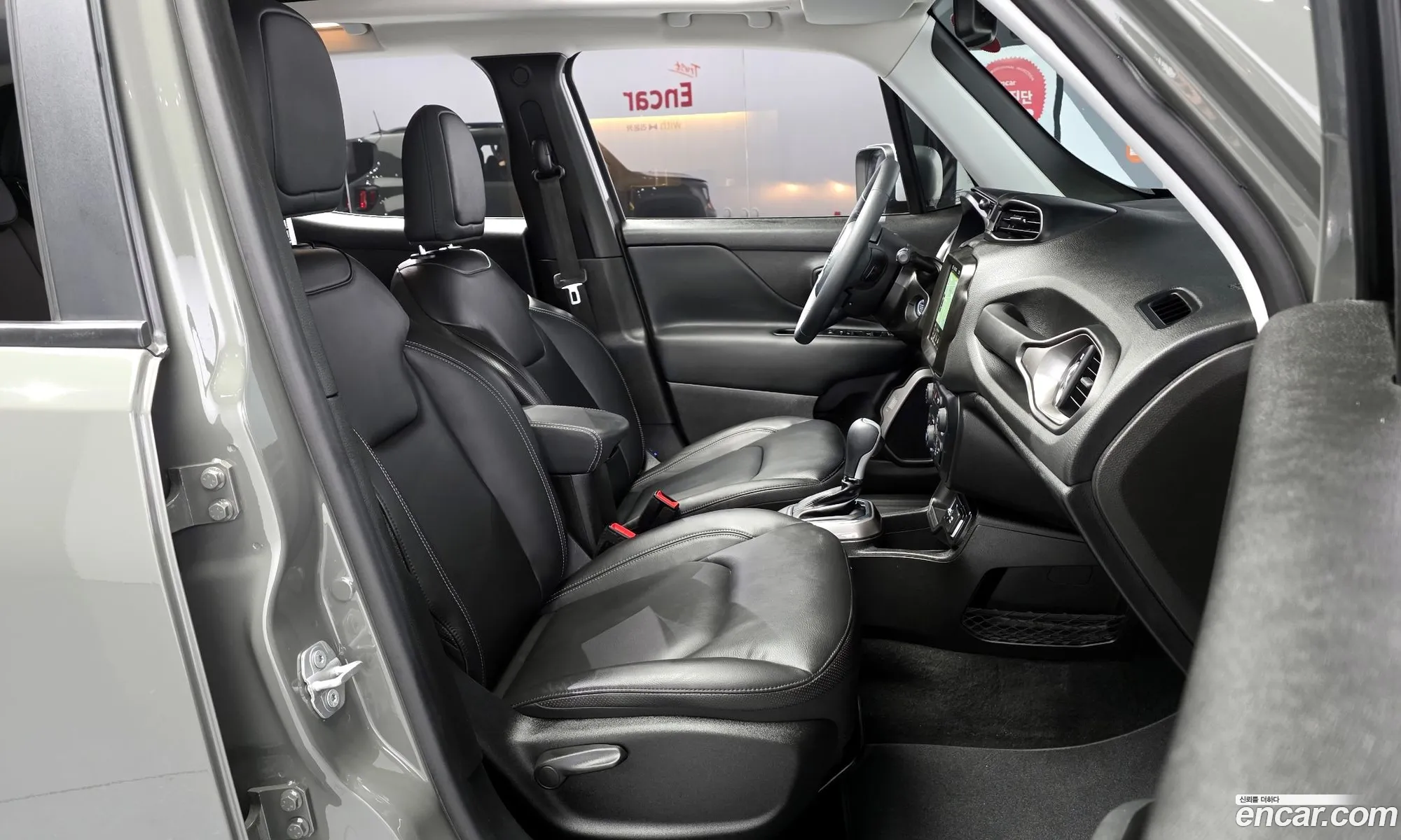 Jeep Renegade 2022 — 27