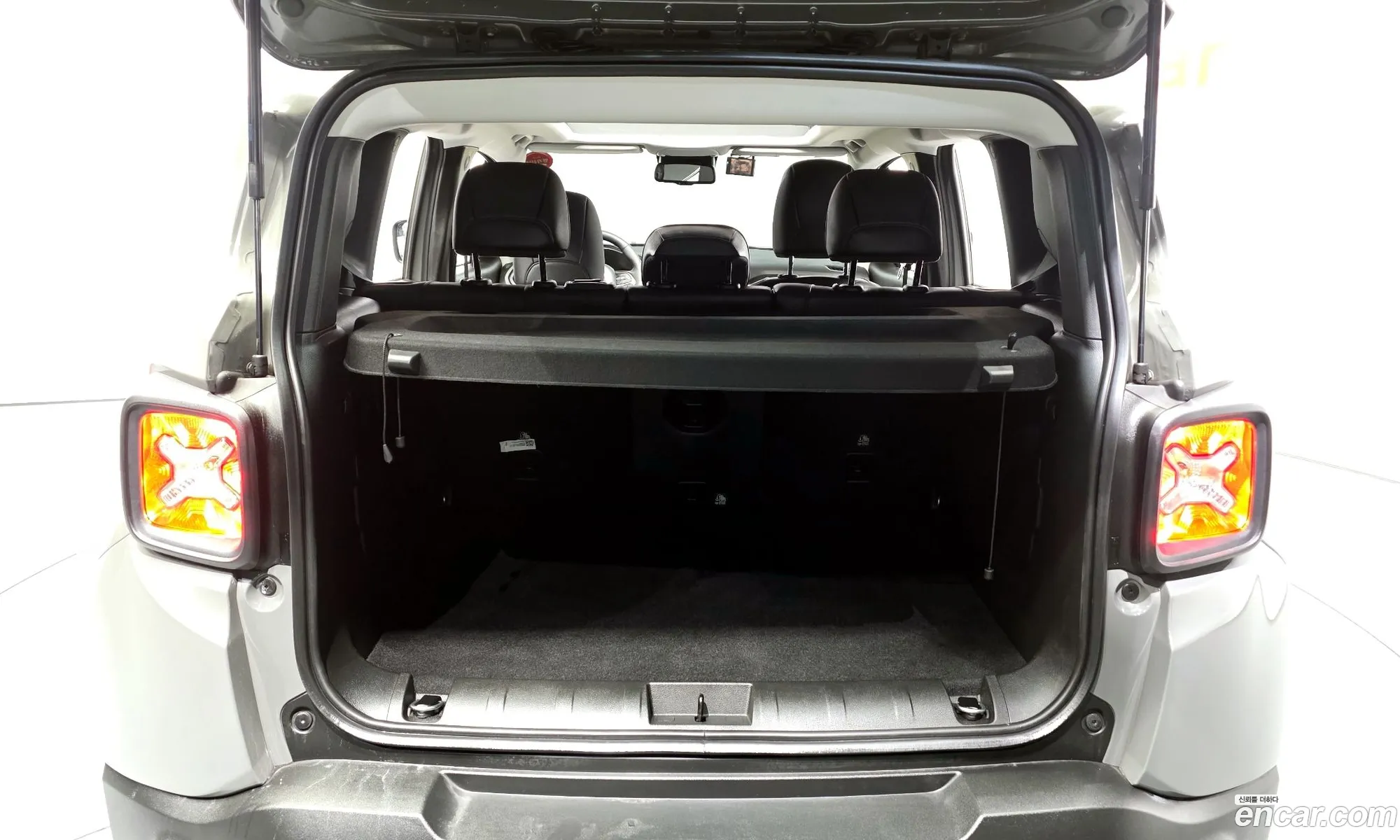 Jeep Renegade 2022 — 18