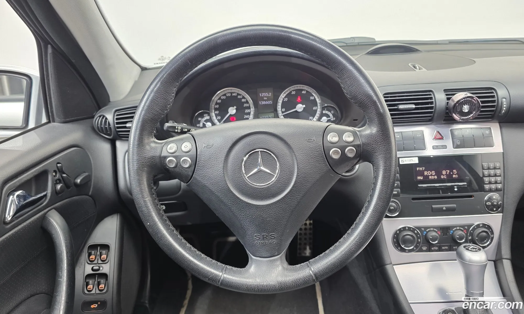 Mercedes-Benz C-Class 2007 WDBRF52H57F932951 — 10