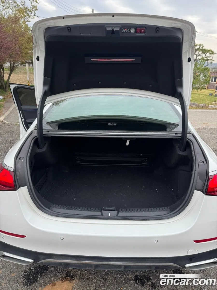 Mercedes-Benz E-Class W214 2024 — 5