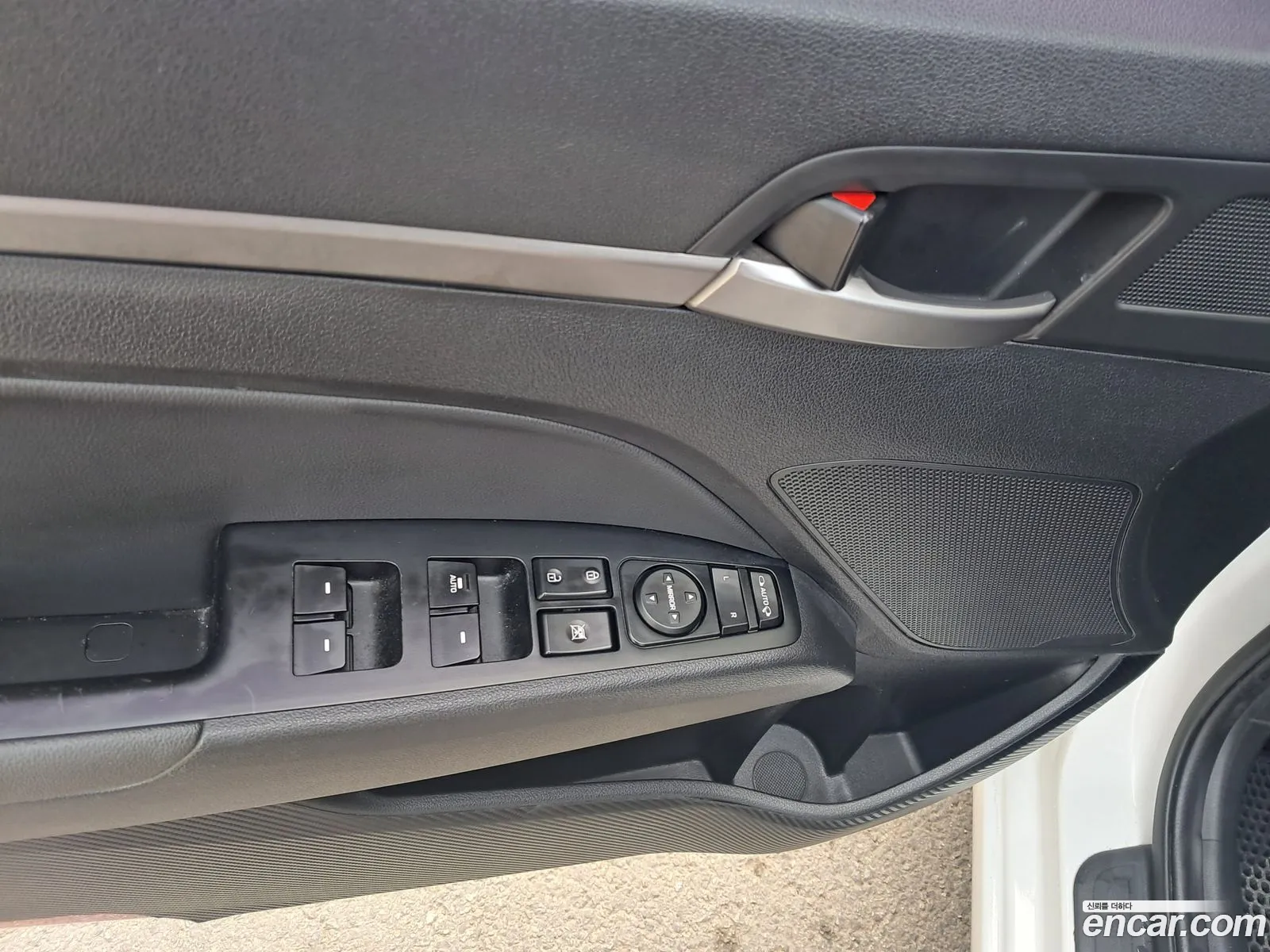 Hyundai Elantra AD 2015 — 5