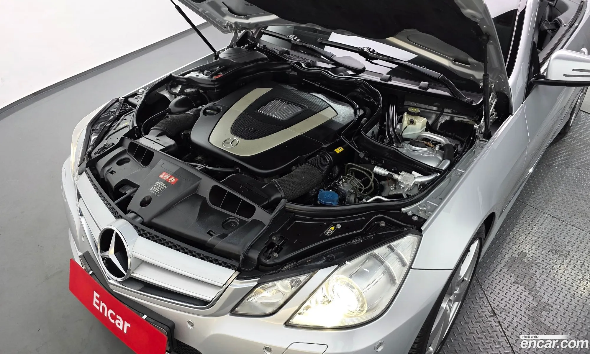 Mercedes-Benz E-Class W212 2010 WDDKK5GF2AF044788 — 11