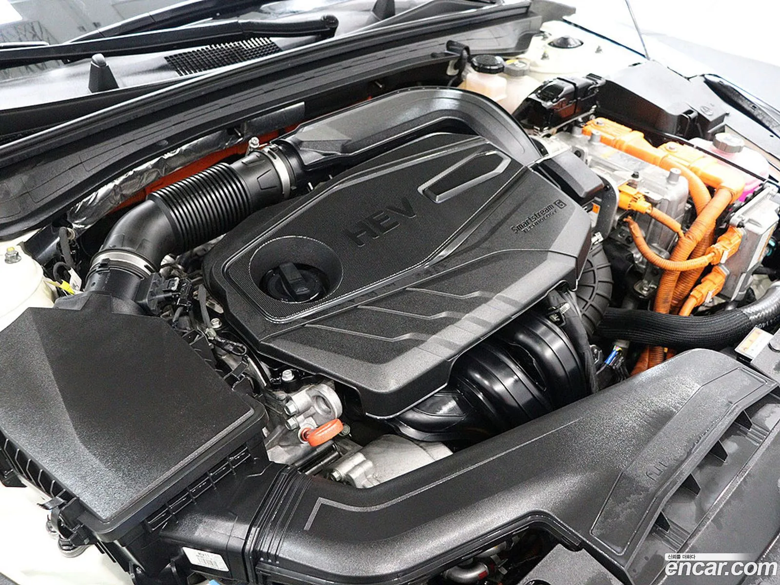 Kia K5 Hybrid 2021 — 12