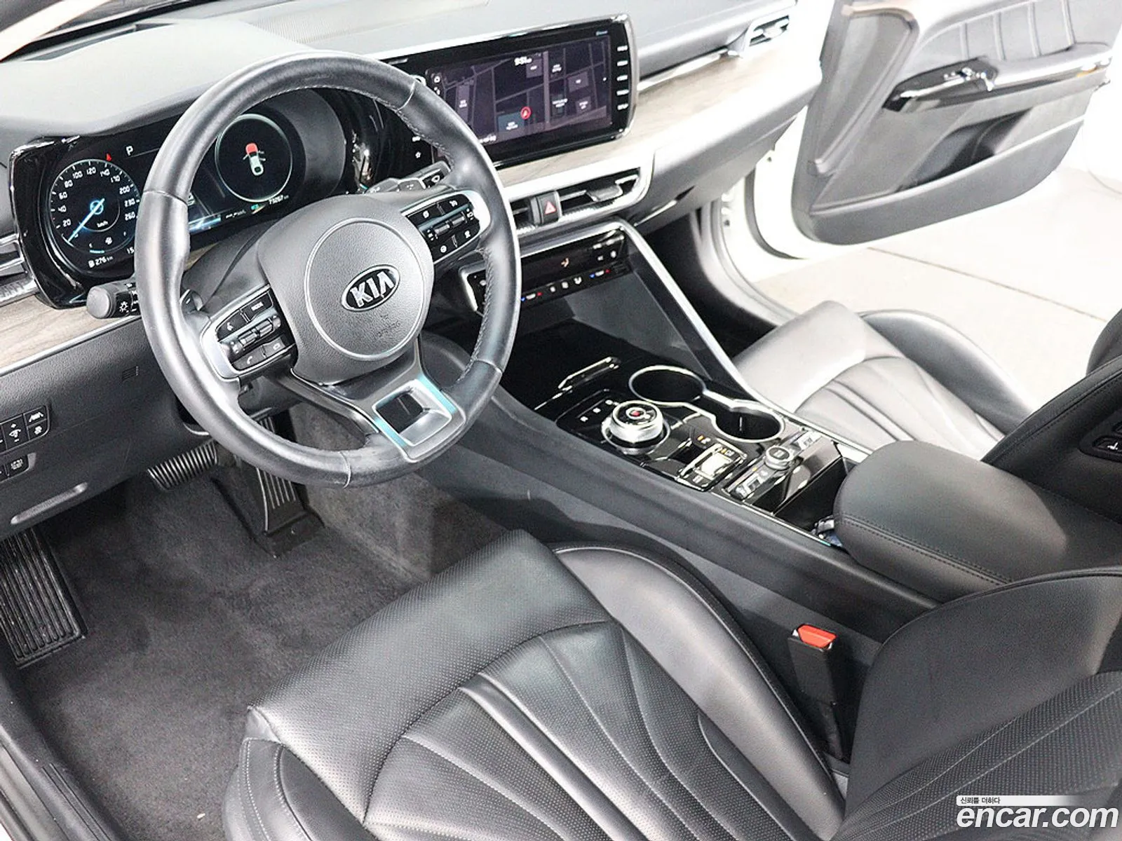 Kia K5 Hybrid 2021 — 3