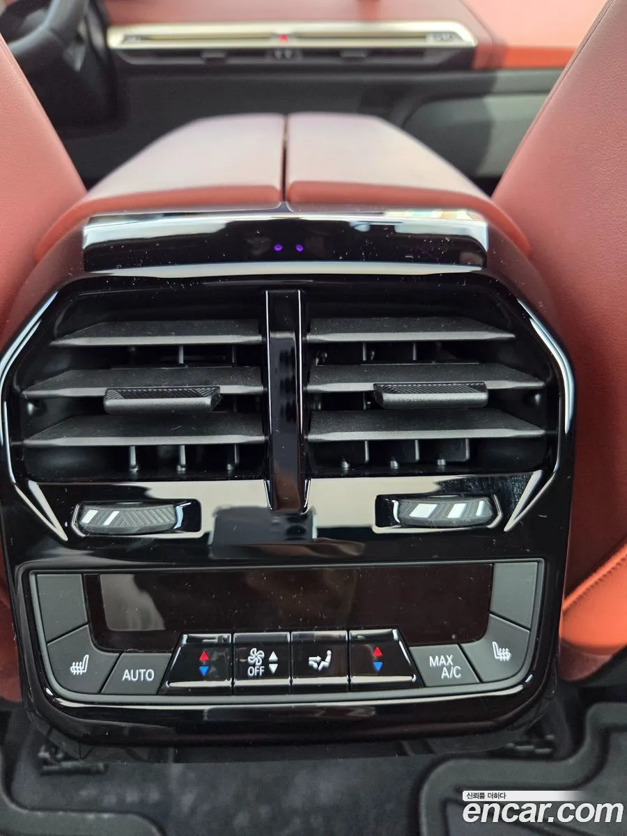 BMW iX 2024 — 12