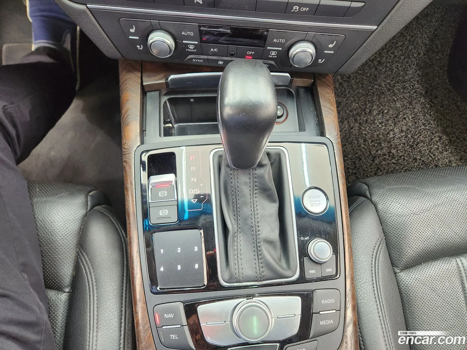 Audi A6 2015 — 18
