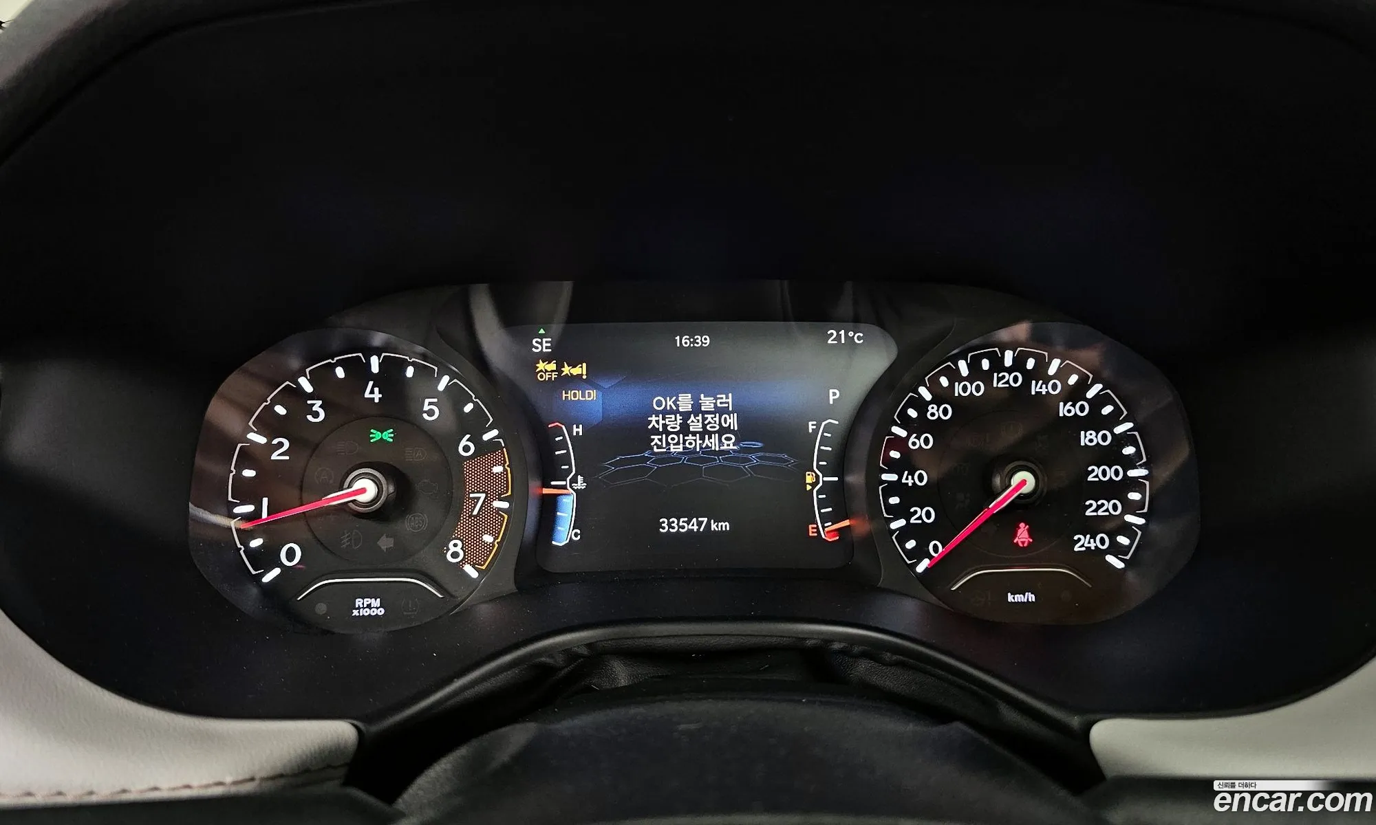 Jeep Compass 2022 3C4NJDCB6NT174222 — 28
