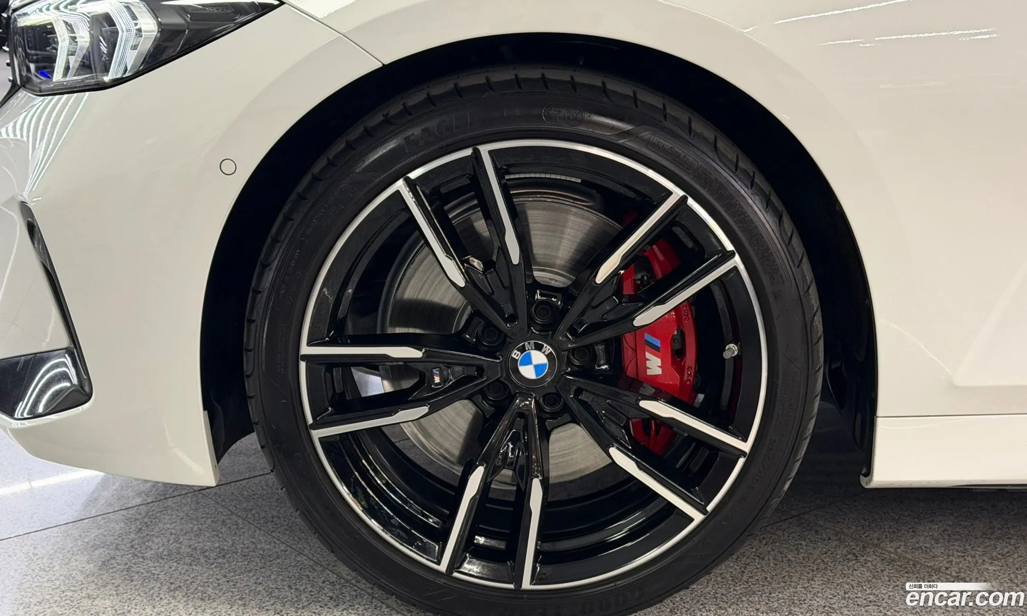 BMW 3 Series 2025 — 11