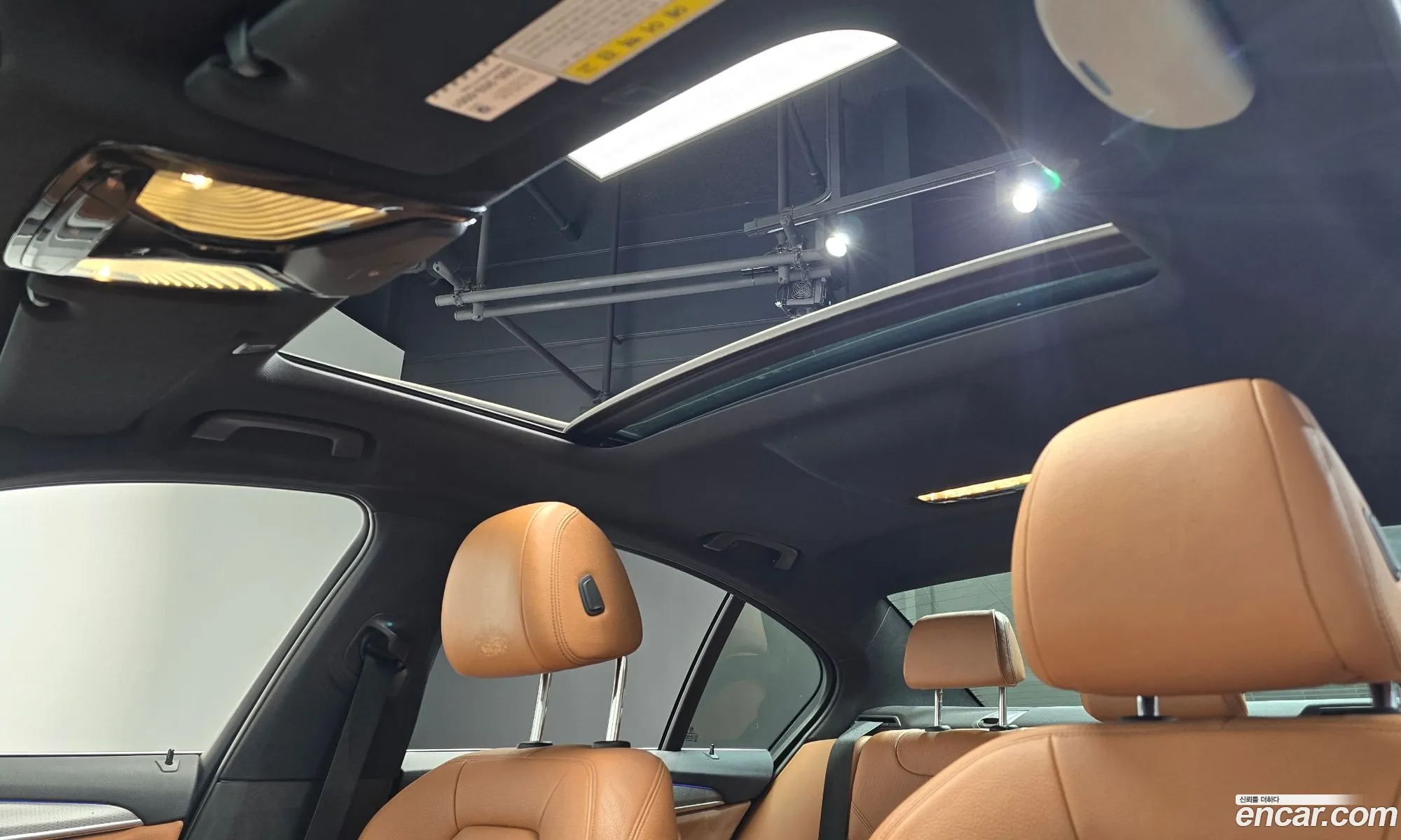 BMW 5 Series 2018 WBAJD910XJWC81881 — 10