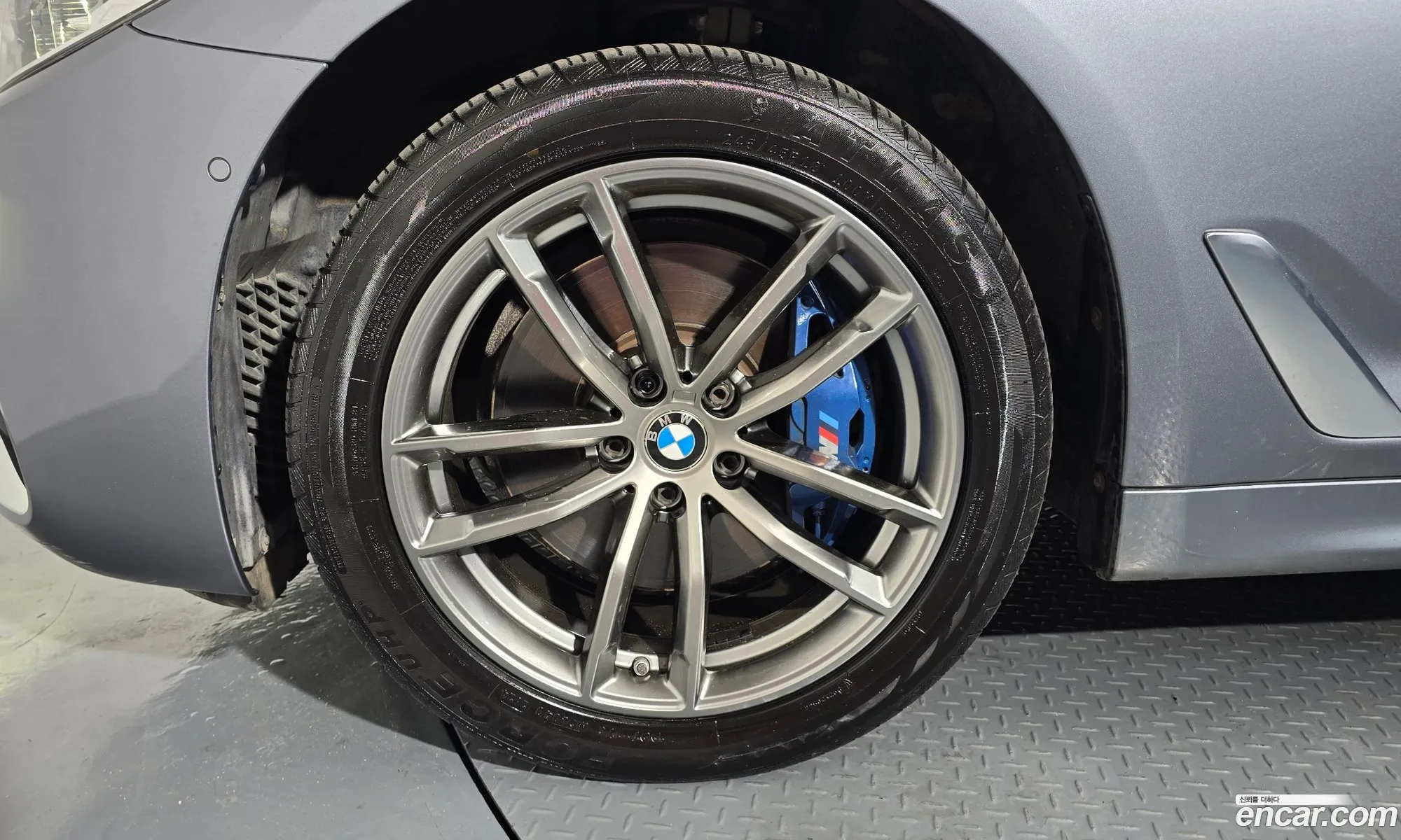 BMW 5 Series 2018 WBAJD910XJWC81881 — 3