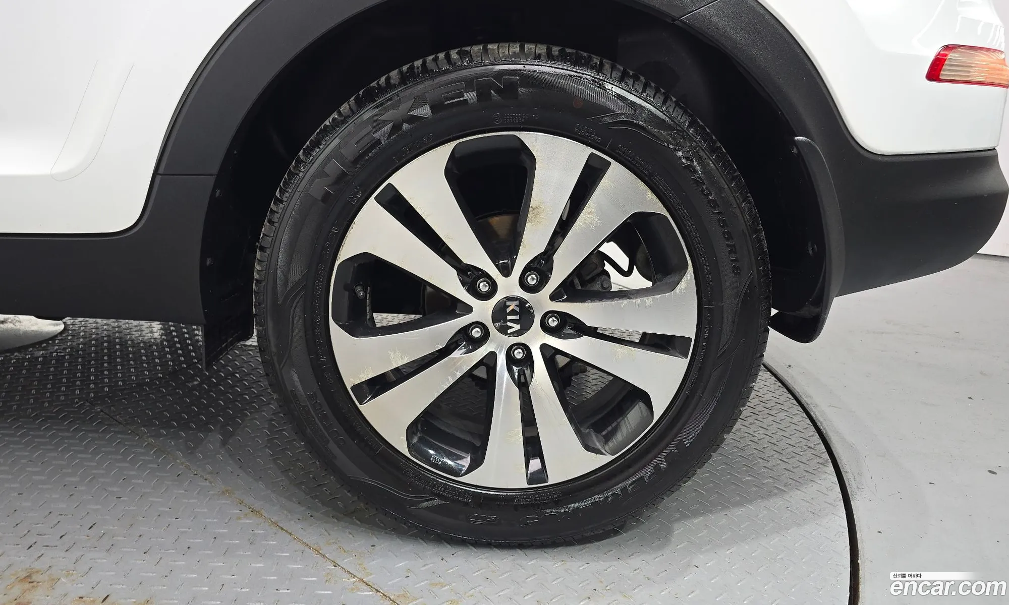Kia Sportage R 2013 — 17