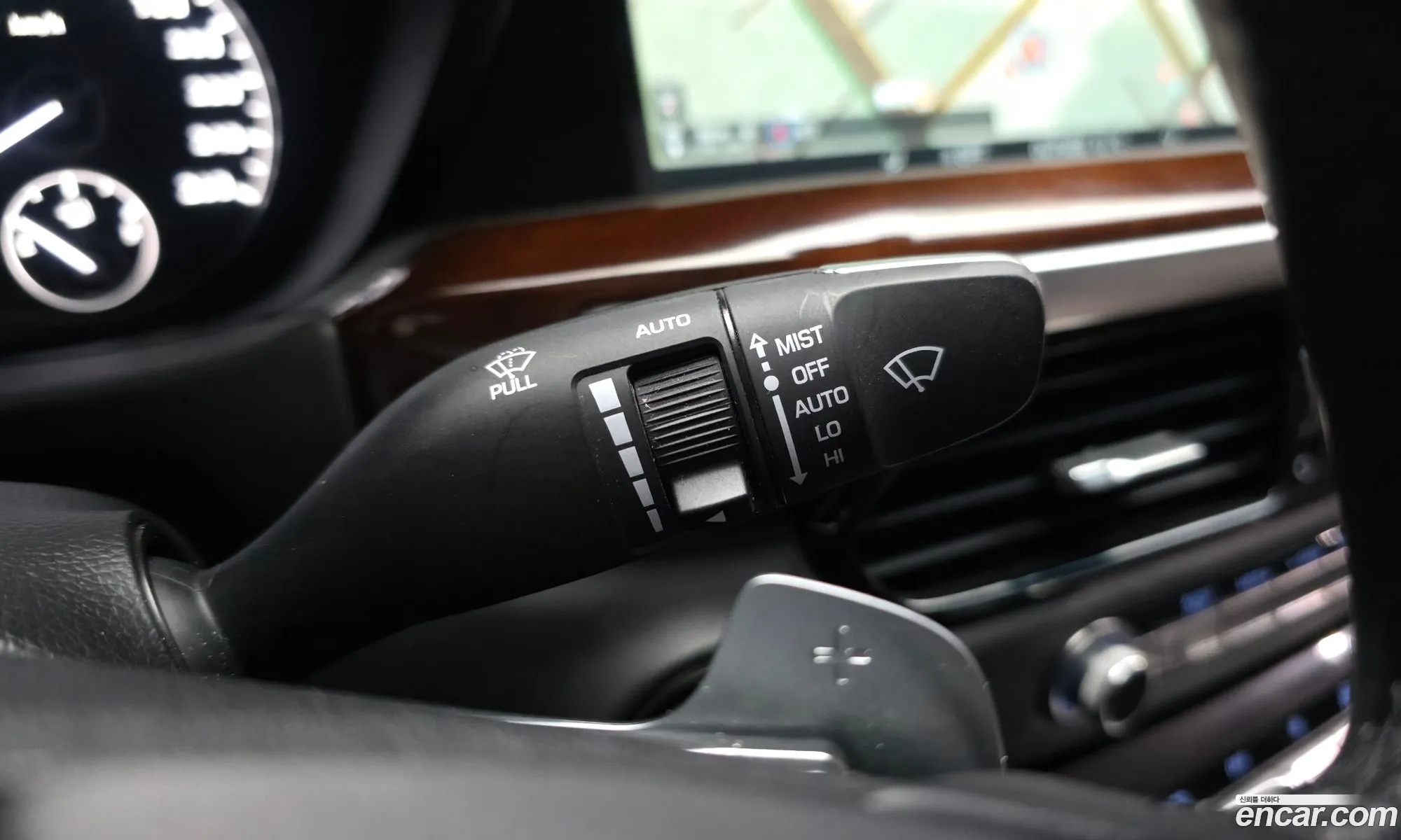 Genesis EQ900 2015 — 18