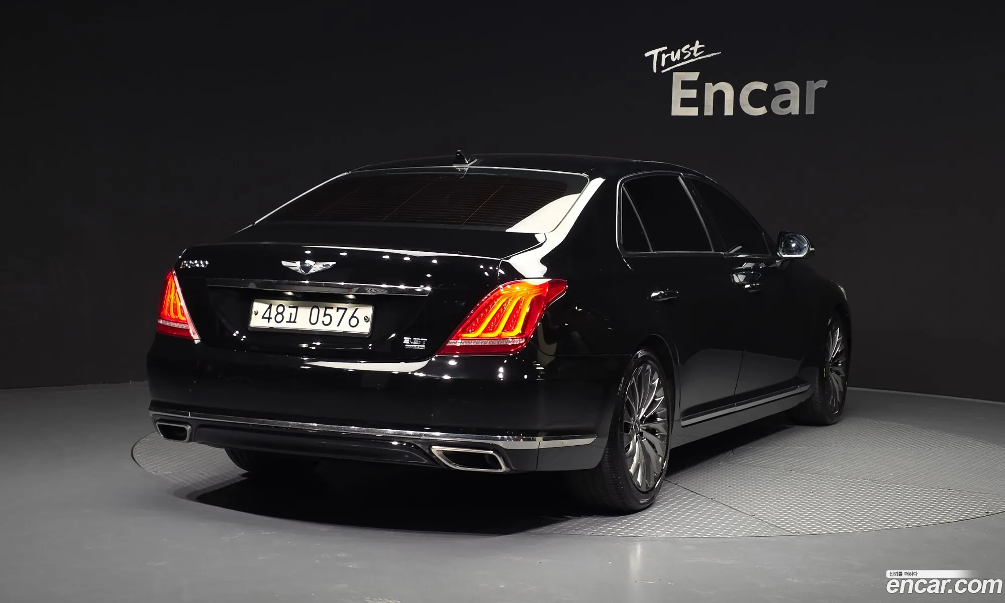Genesis EQ900 2015 — 26