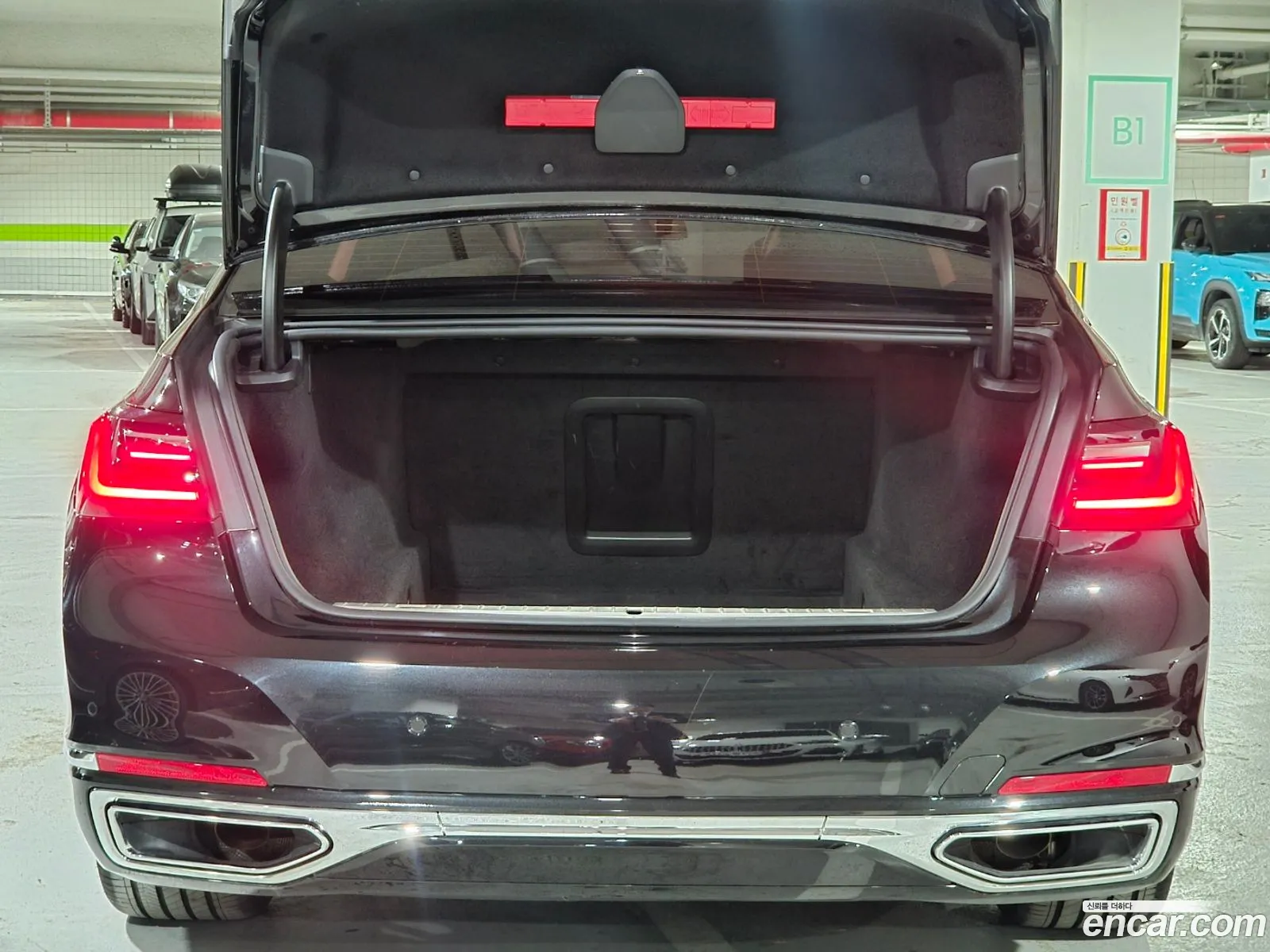 BMW 7 Series 2021 — 11