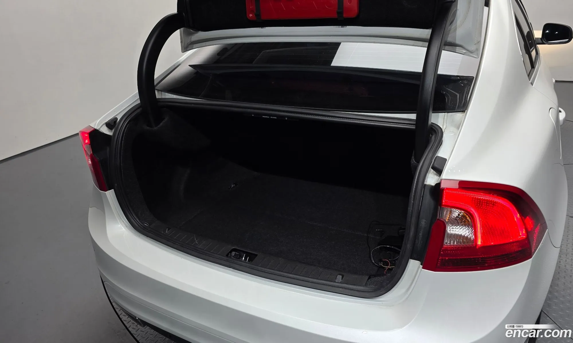 Volvo S60 2017 YV1FSA8BDH2435664 — 20