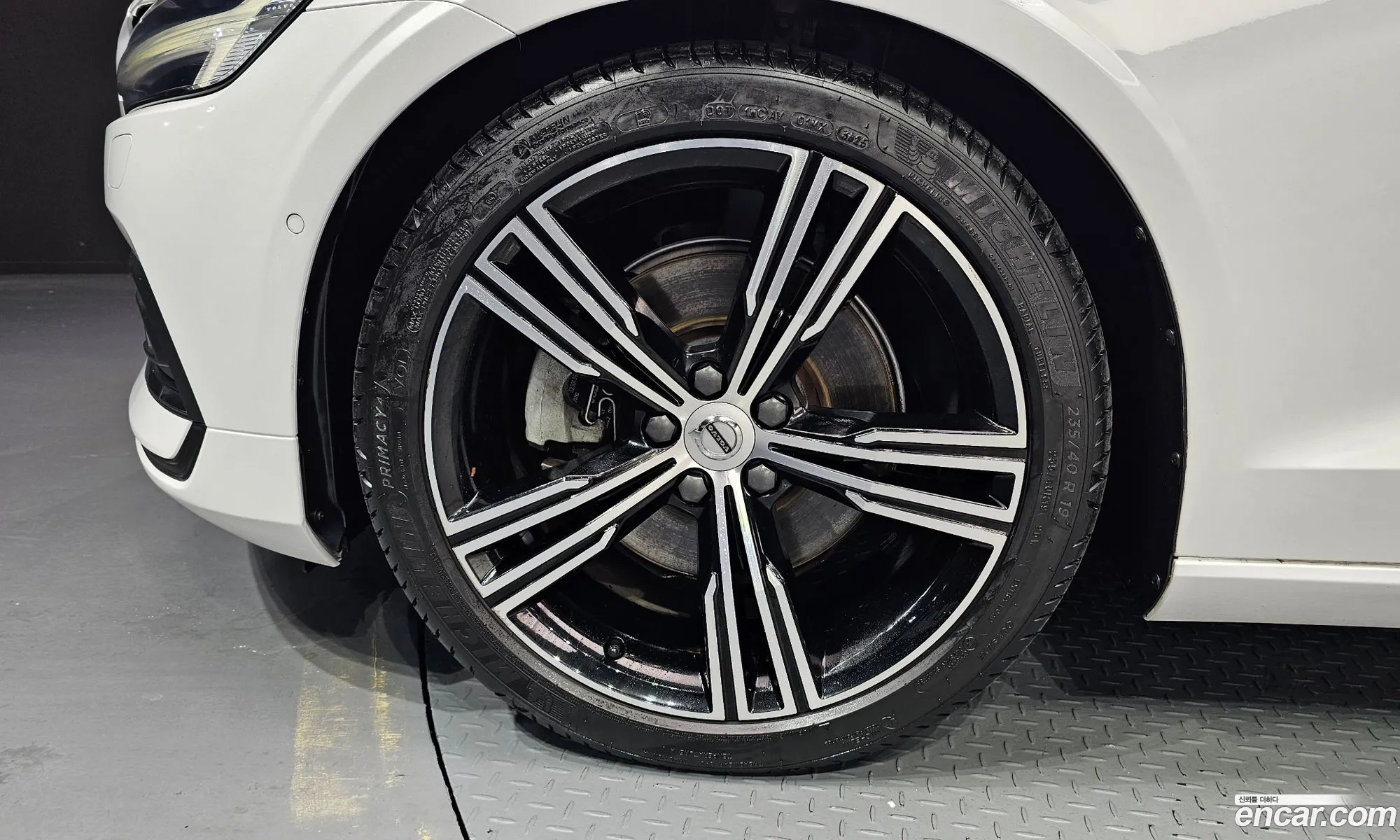 Volvo S60 2019 7JRZS102DLG040497 — 3