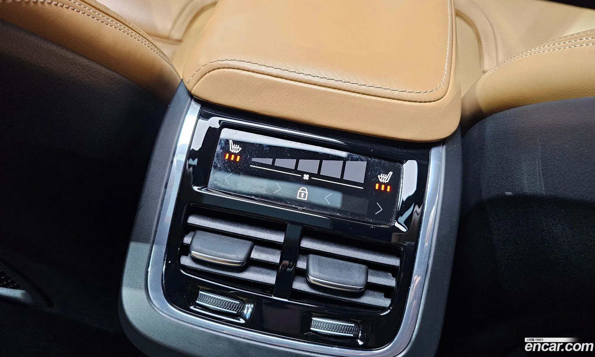 Volvo S60 2019 7JRZS102DLG040497 — 7