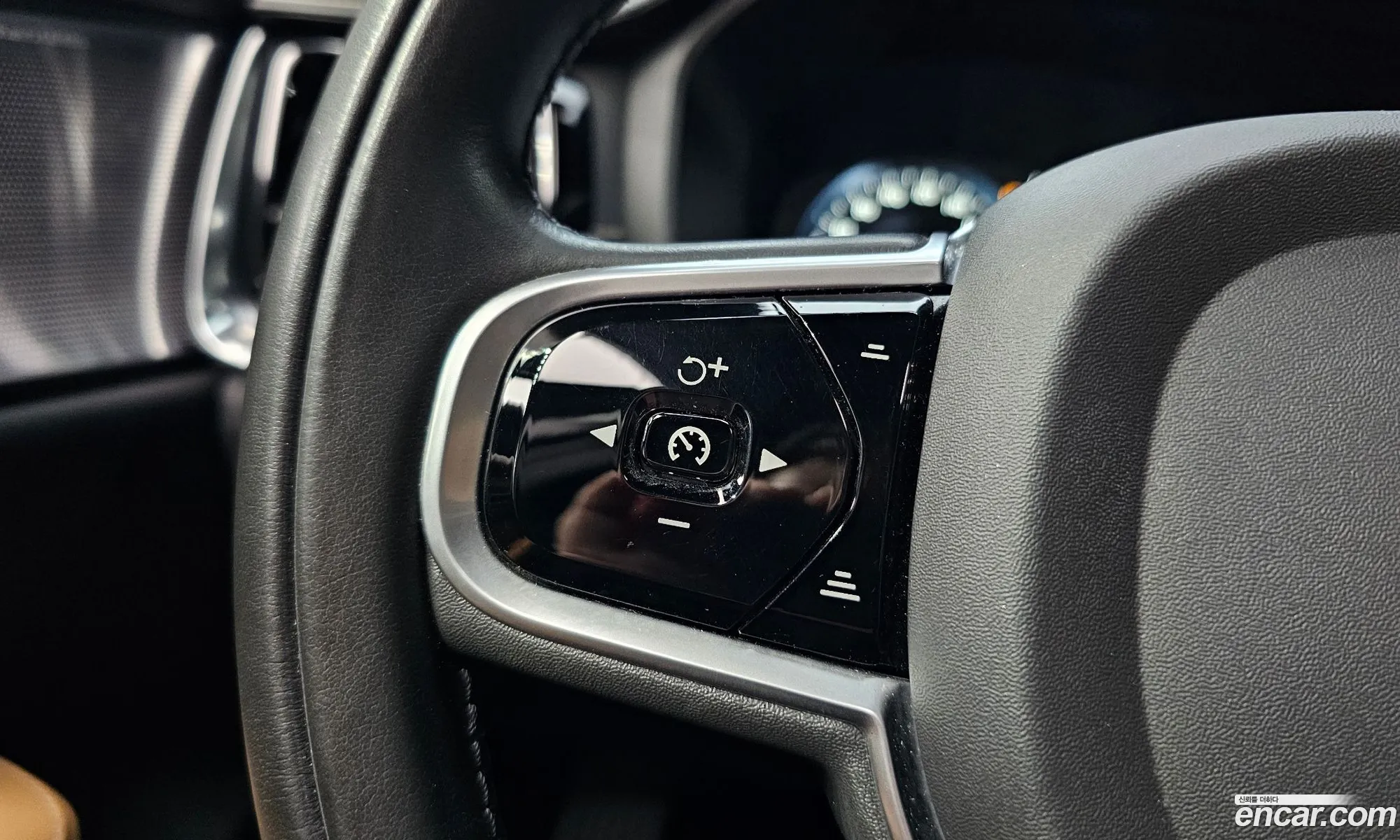 Volvo S60 2019 7JRZS102DLG040497 — 8