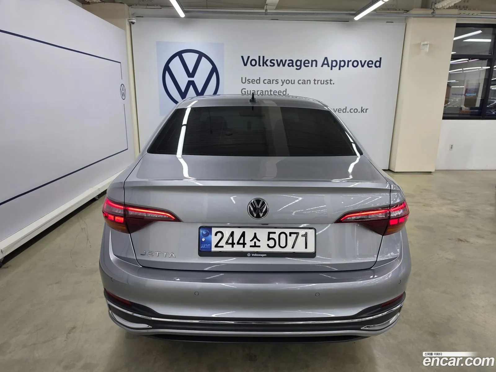 Volkswagen Jetta 7th Gen 2024 — 14