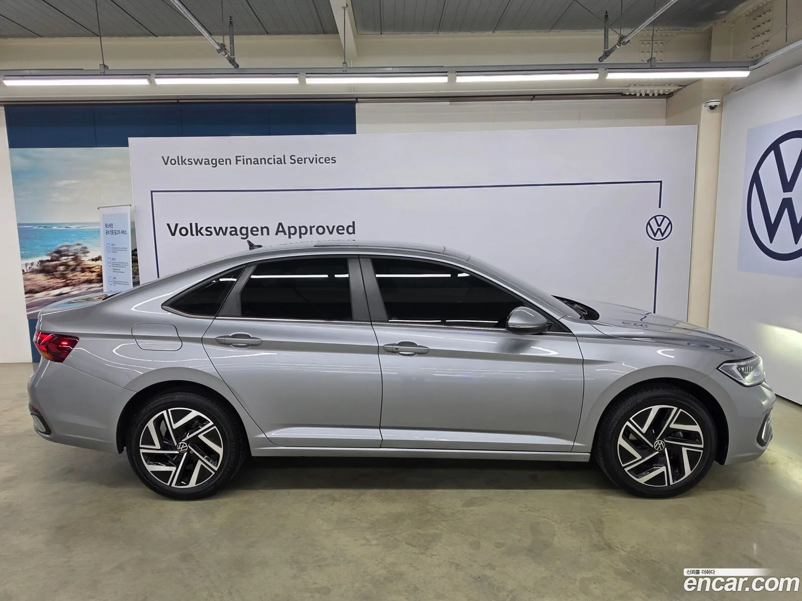 Volkswagen Jetta 7th Gen 2024 — 4