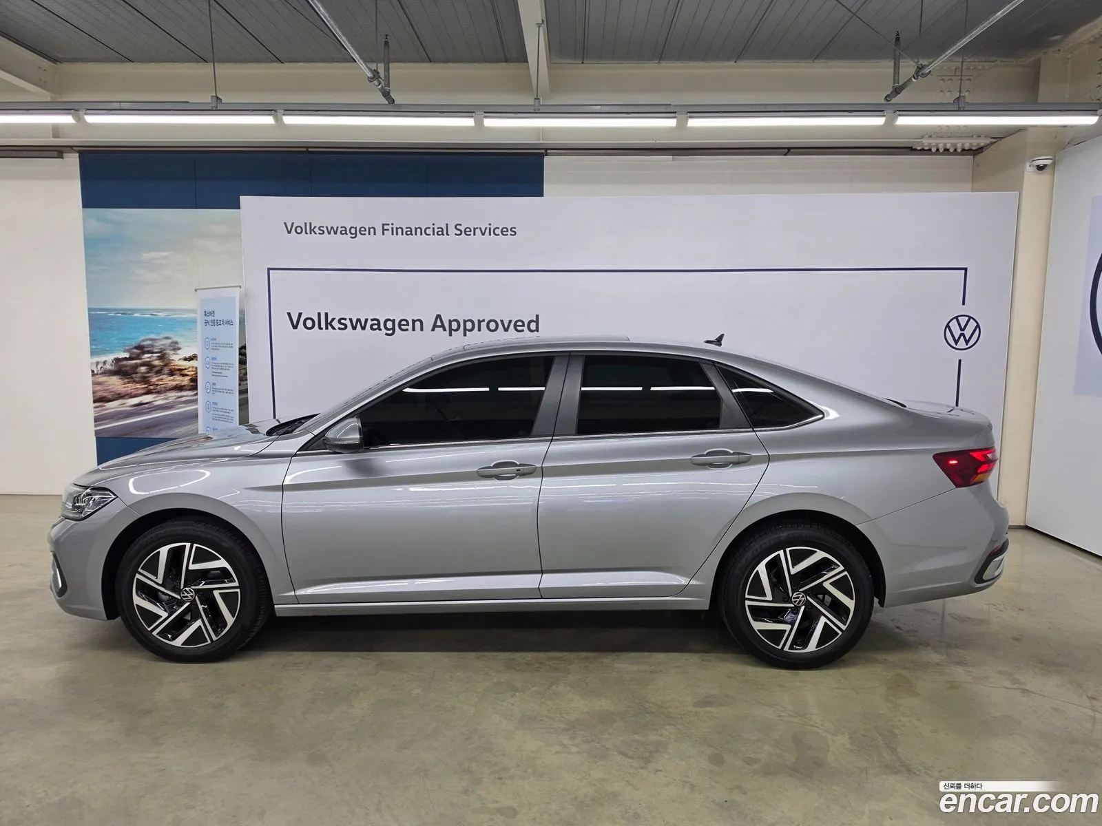 Volkswagen Jetta 7th Gen 2024 — 6