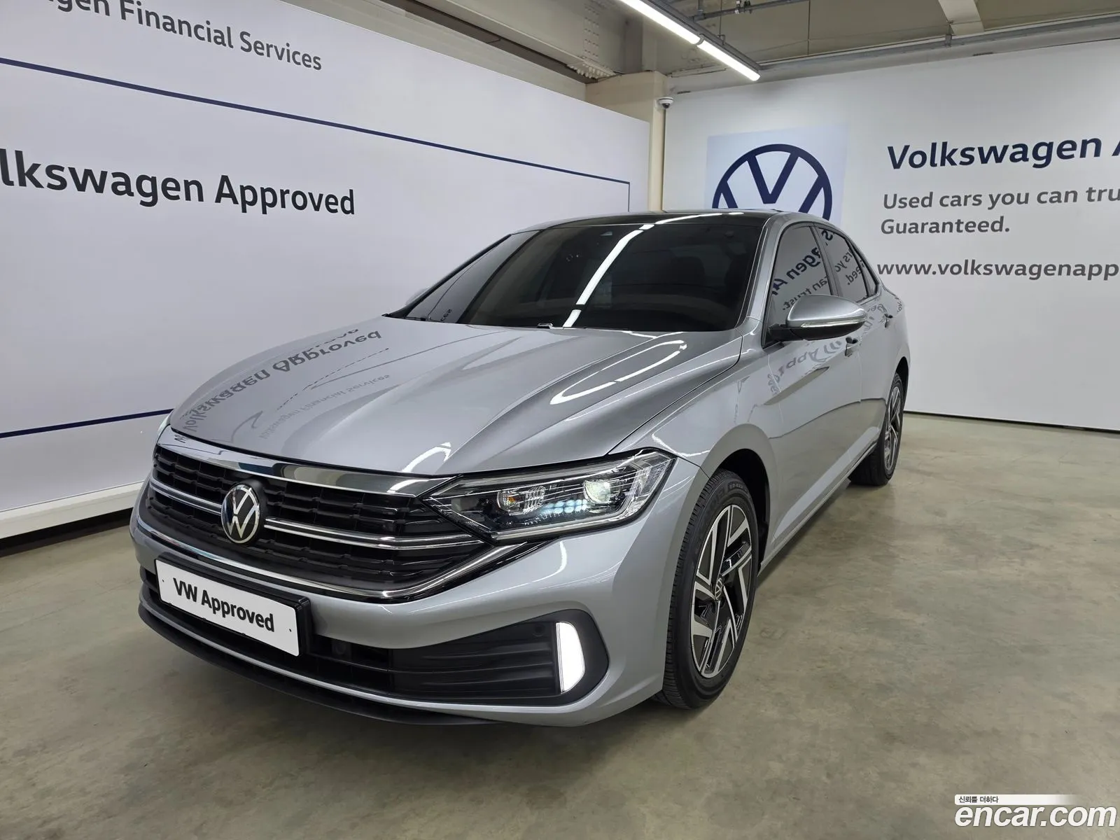 Volkswagen Jetta 7th Gen 2024 — 17