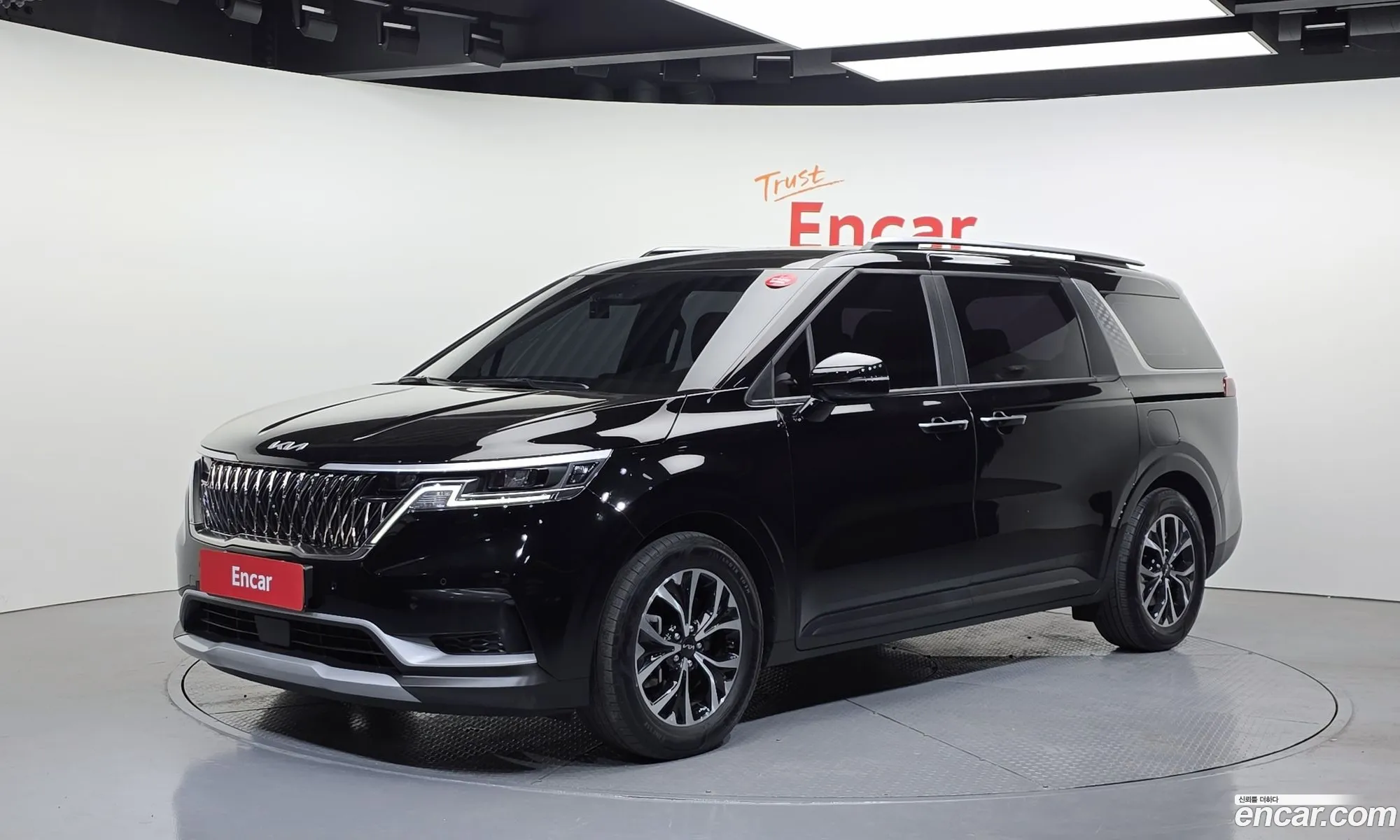 Kia Carnival 2023 — 3