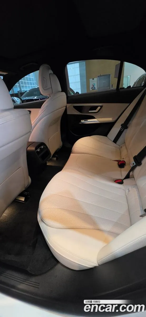 Mercedes-Benz E-Class W214 2026 — 19