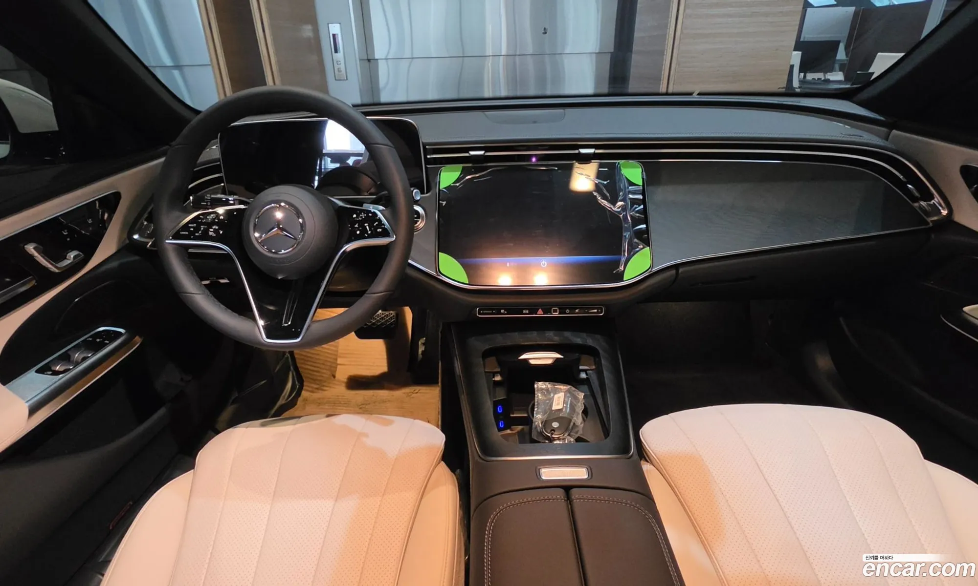 Mercedes-Benz E-Class W214 2026 — 17