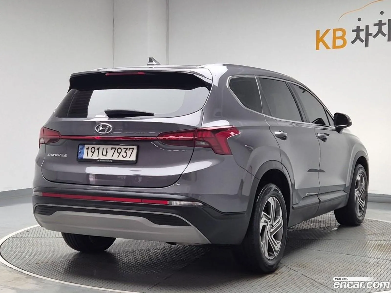 Hyundai Santa Fe 2021 — 17