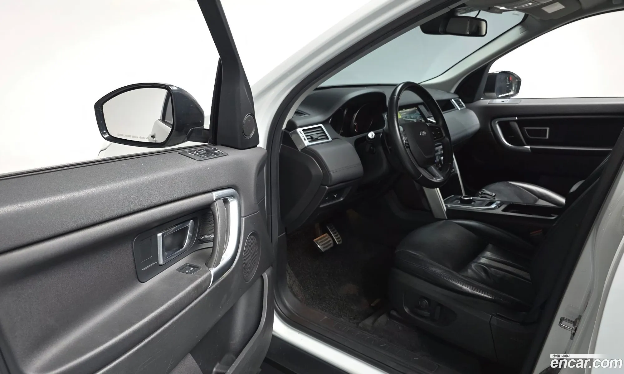 Land Rover Discovery Sport 2017 — 11