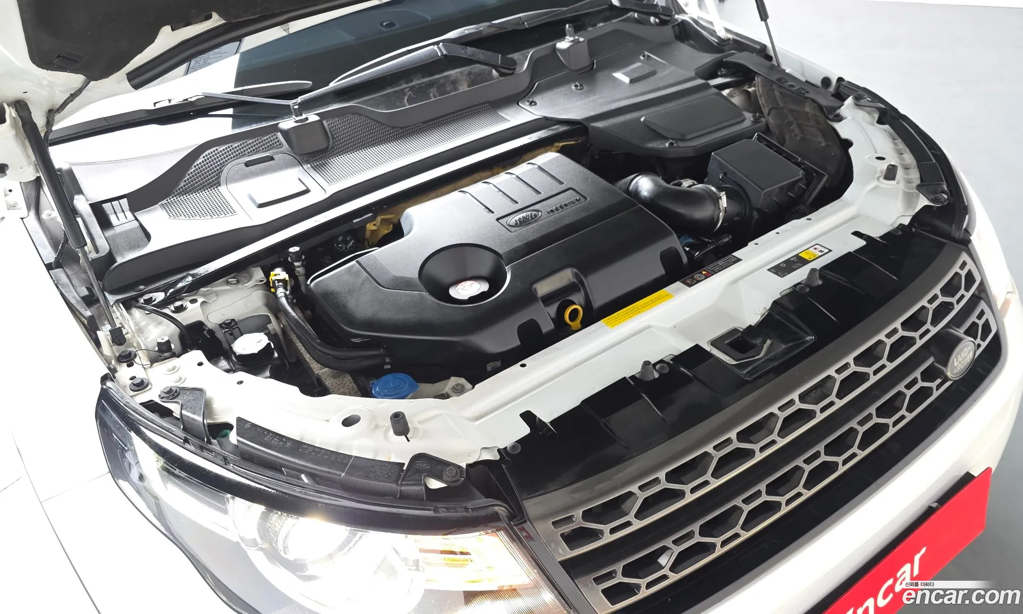 Land Rover Discovery Sport 2017 — 22