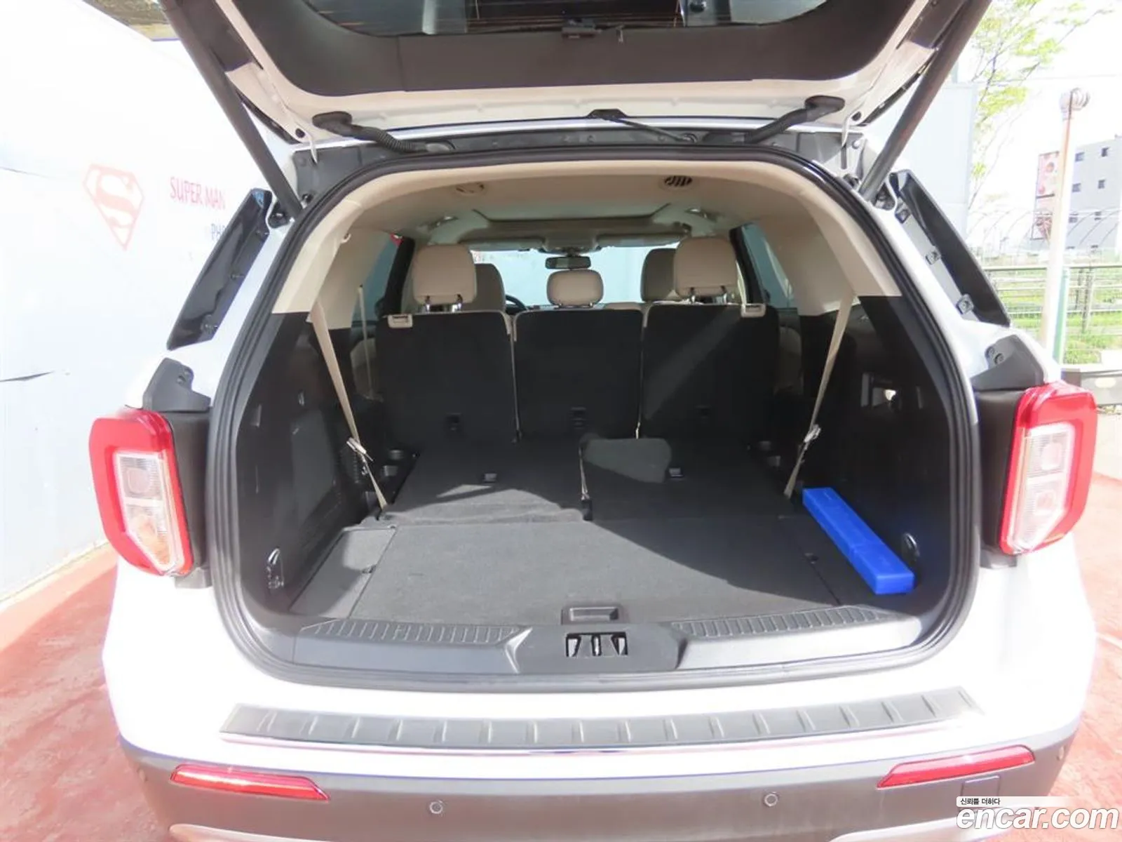 Ford Explorer 6th Gen 2023 — 12