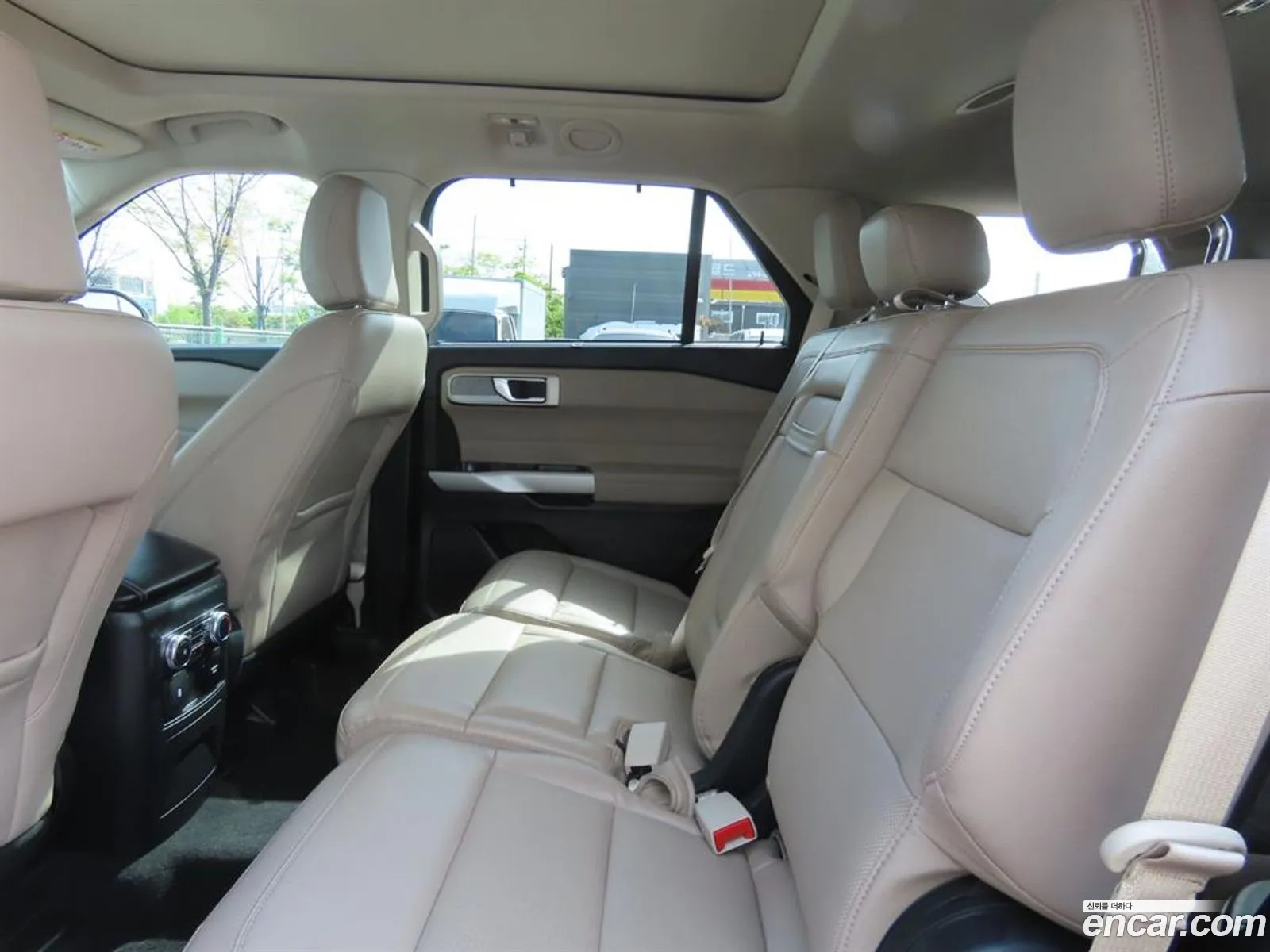 Ford Explorer 6th Gen 2023 — 9
