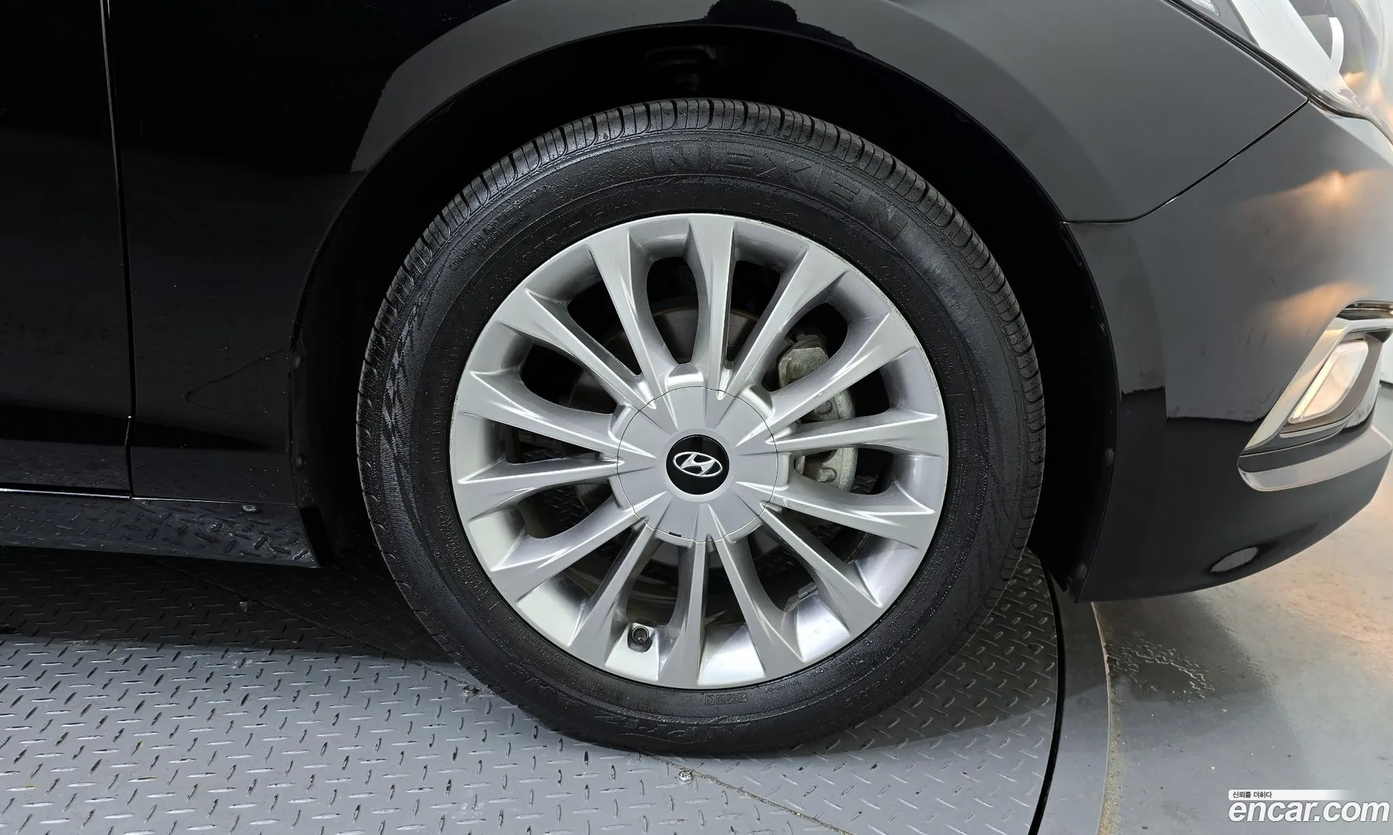 Hyundai LF Sonata 2016 — 16