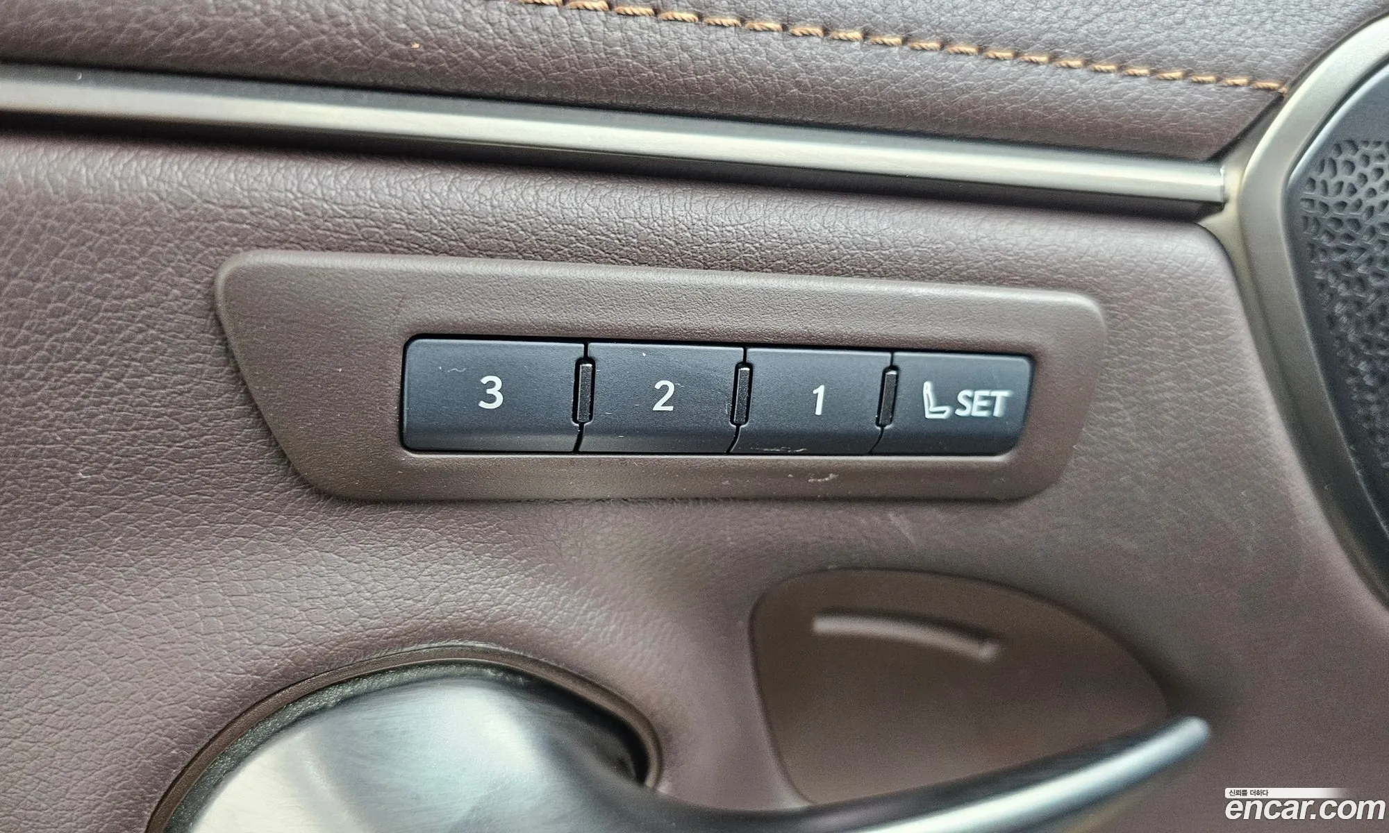 Lexus ES300h 7th Gen 2018 JTHB21B12K2008962 — 29
