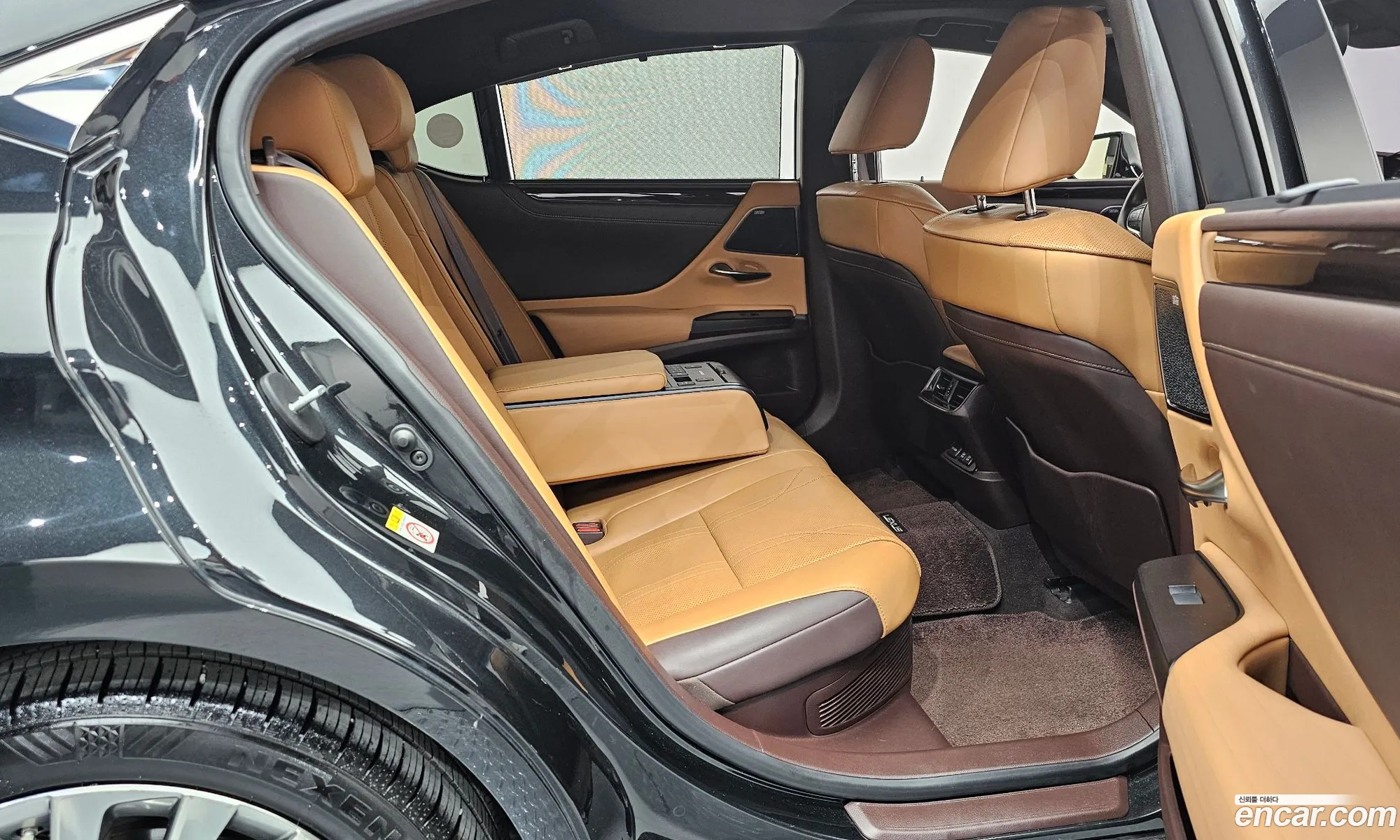 Lexus ES300h 7th Gen 2018 JTHB21B12K2008962 — 36