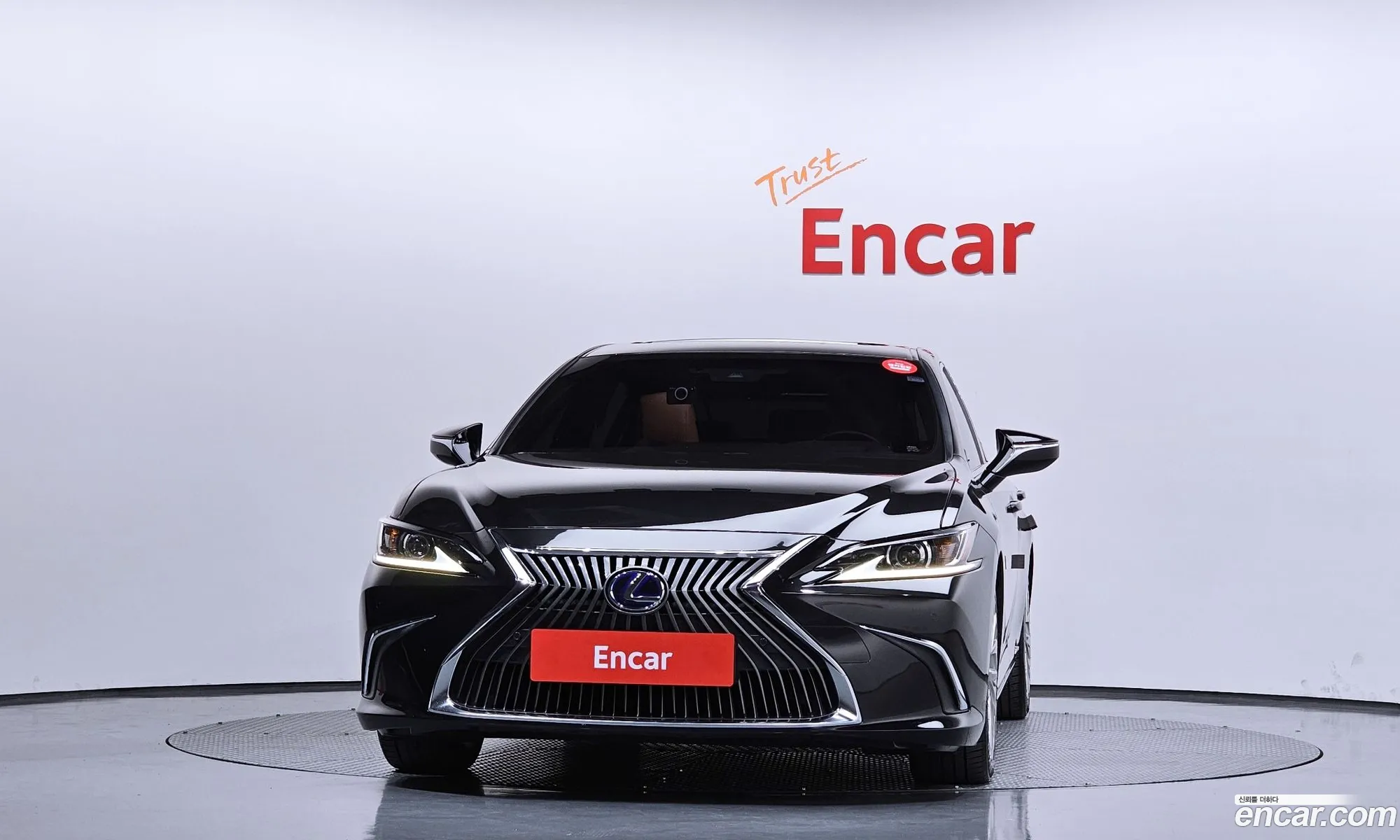 Lexus ES300h 7th Gen 2018 JTHB21B12K2008962 — 34