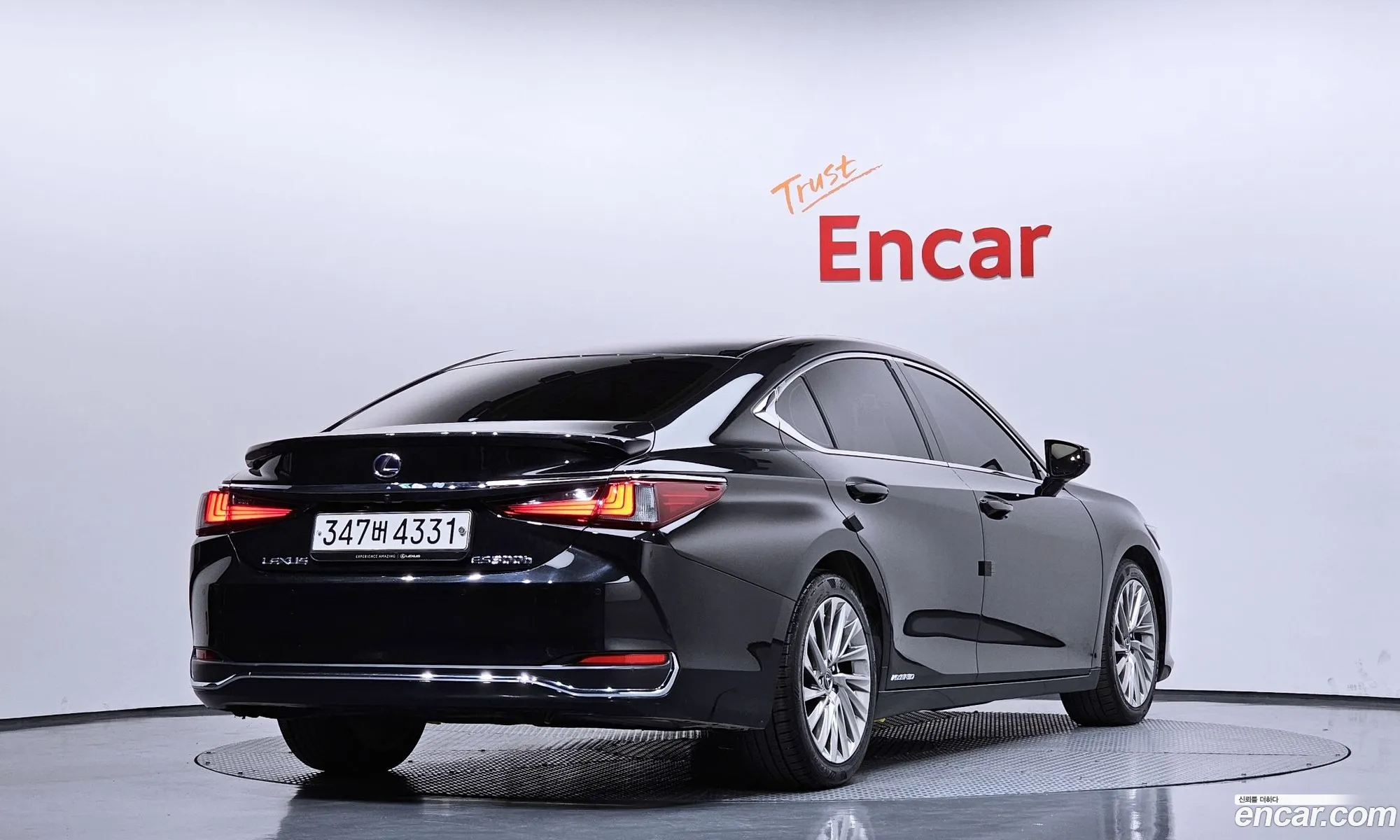 Lexus ES300h 7th Gen 2018 JTHB21B12K2008962 — 33