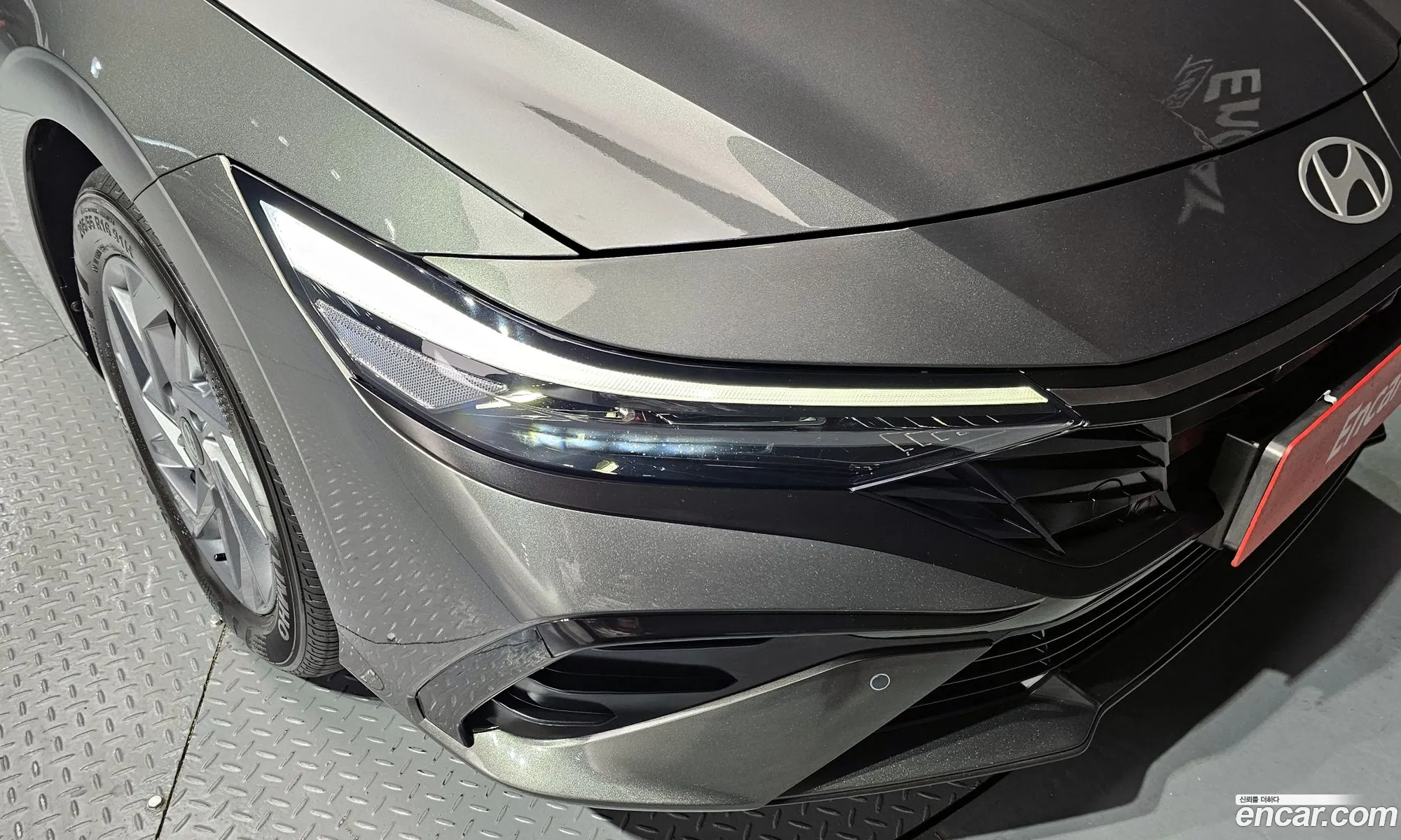 Hyundai Elantra 2023 — 3