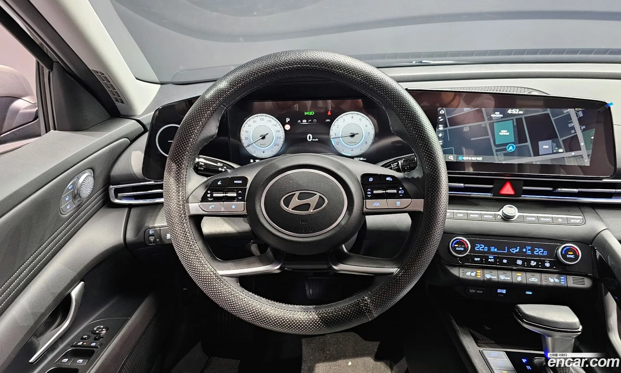 Hyundai Elantra 2023 — 19