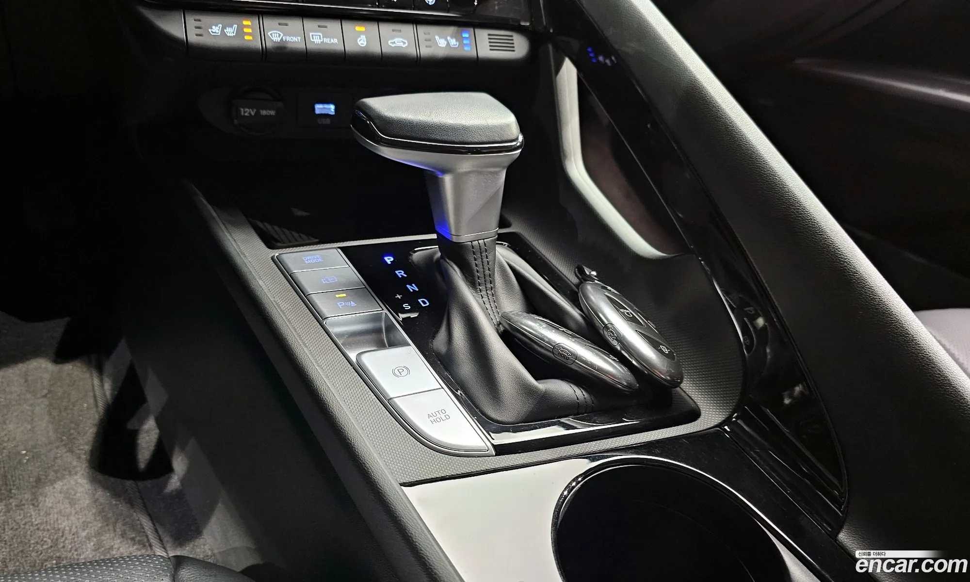 Hyundai Elantra 2023 — 2