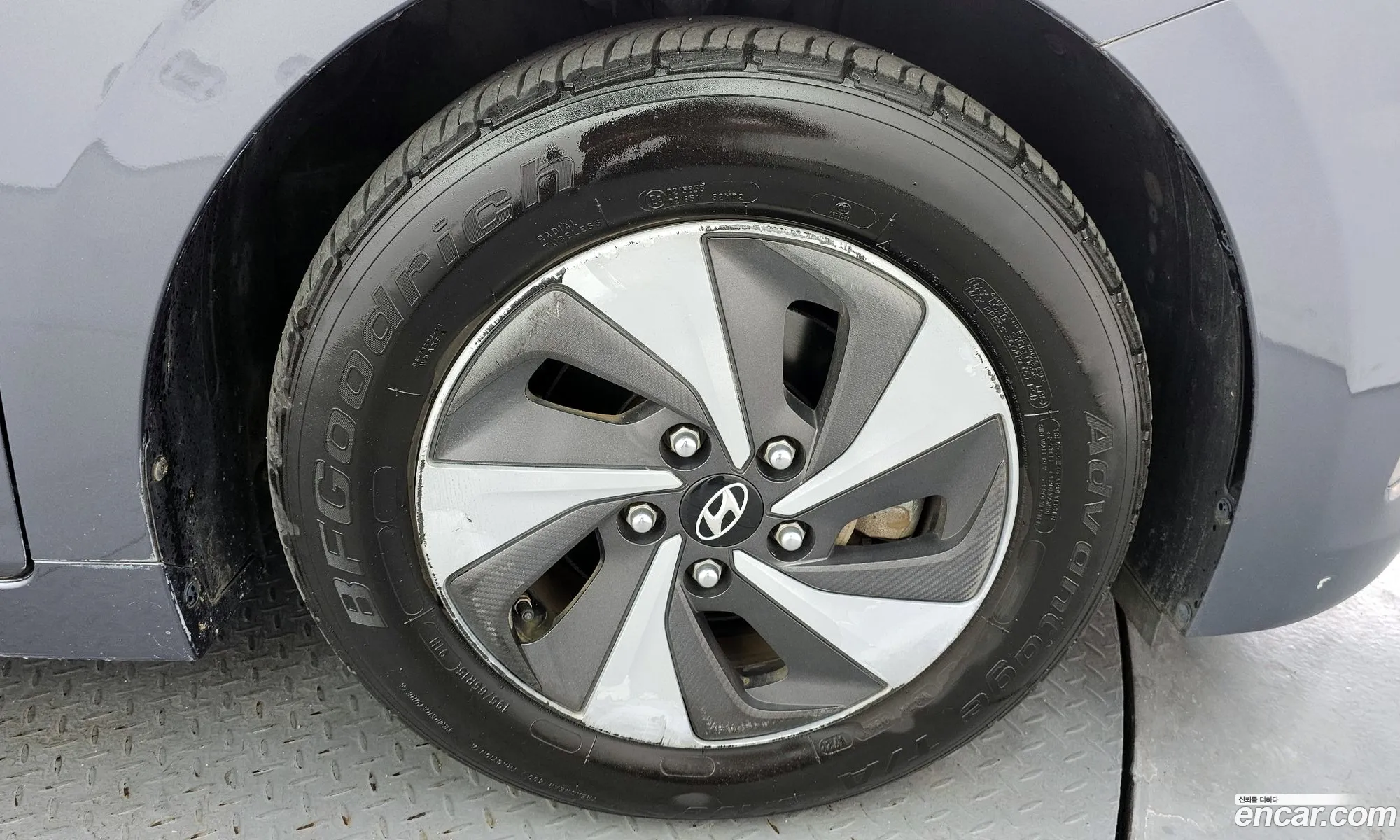 Hyundai Ioniq Hybrid 2016 — 30