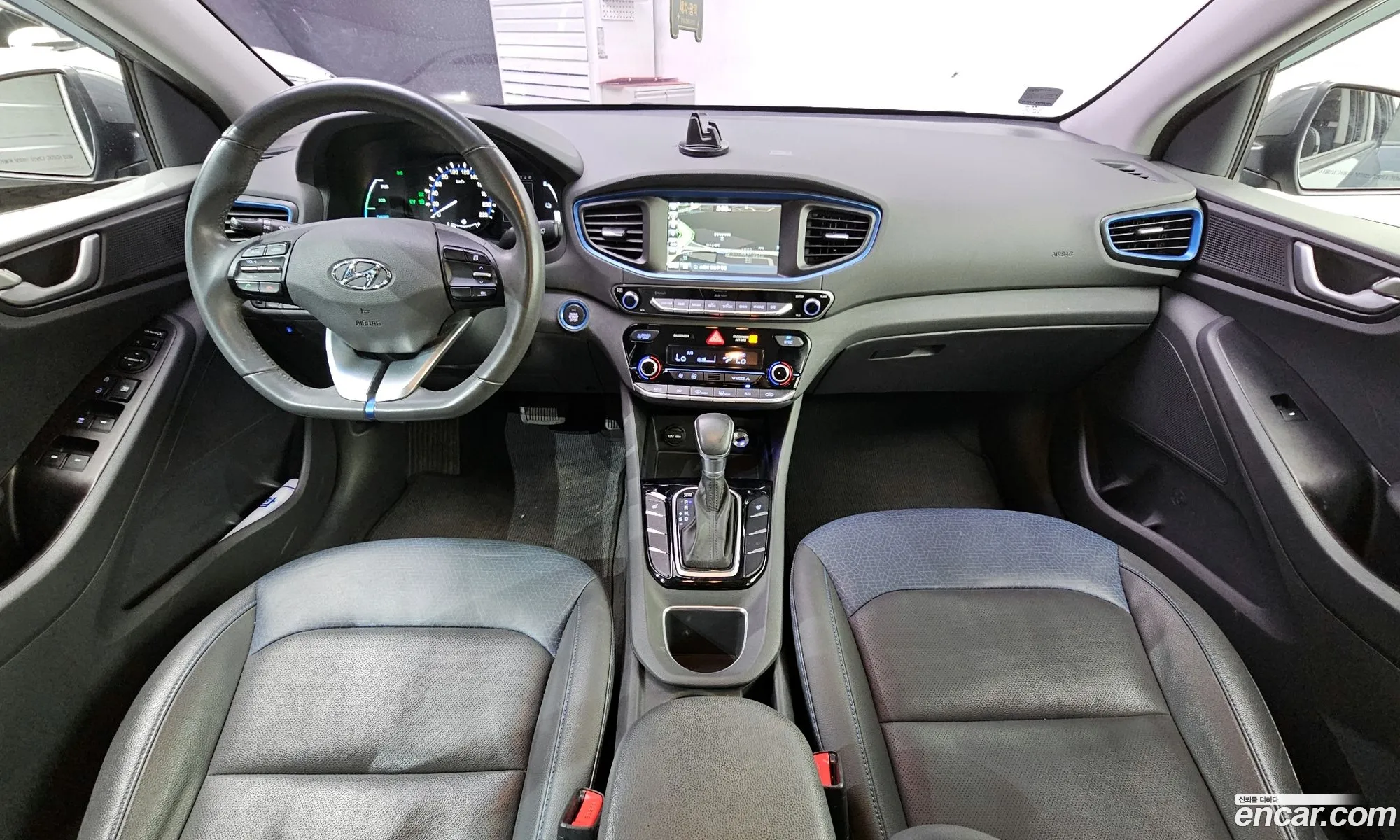 Hyundai Ioniq Hybrid 2016 — 25