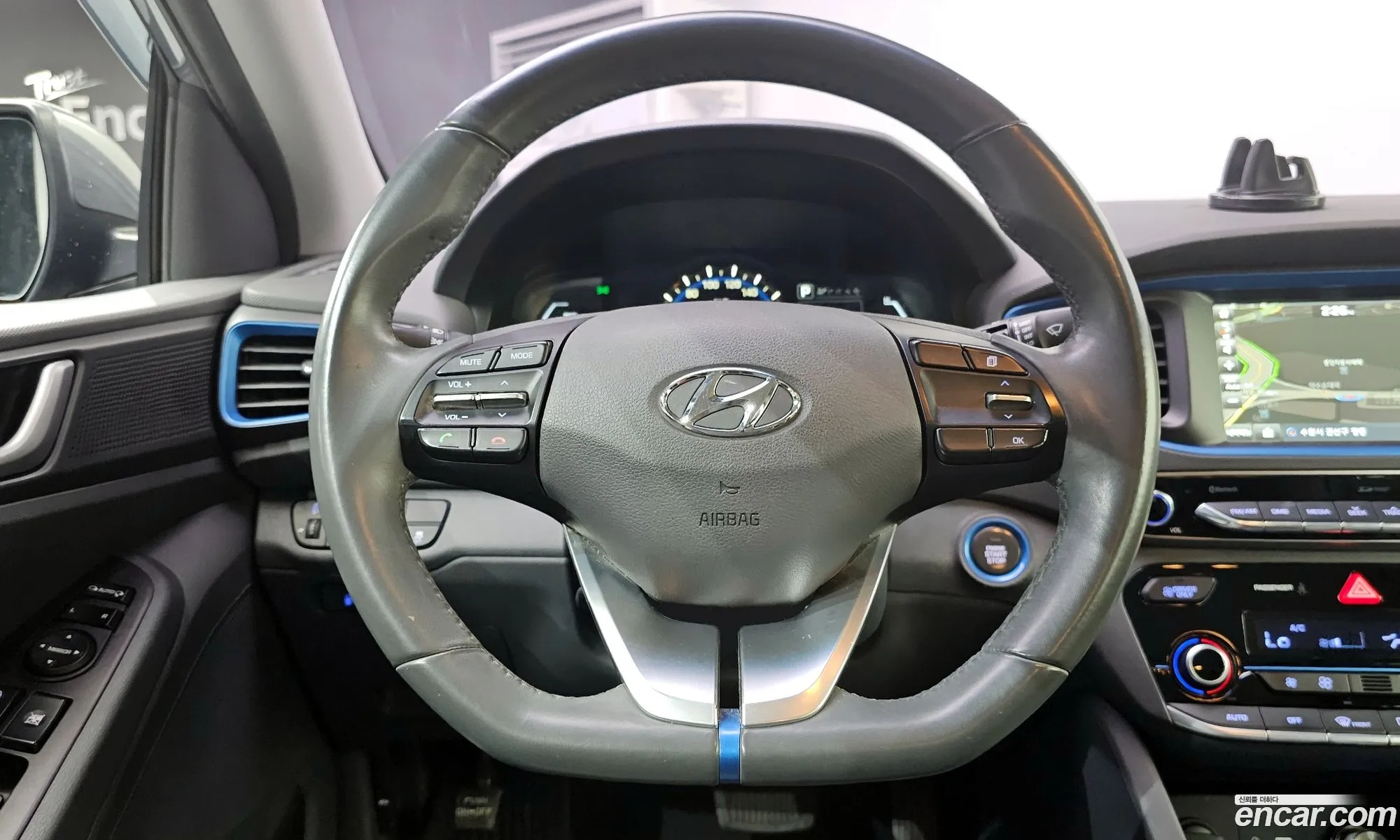 Hyundai Ioniq Hybrid 2016 — 19