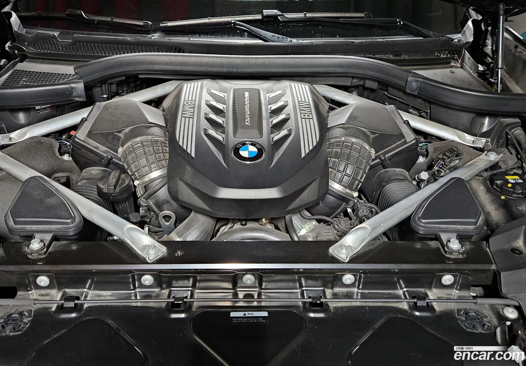 BMW X7 2021 — 7