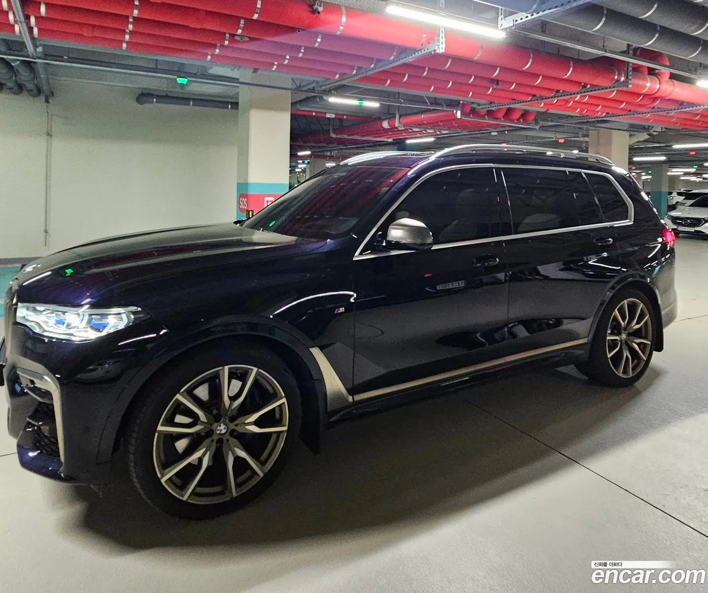 BMW X7 2021 — 16